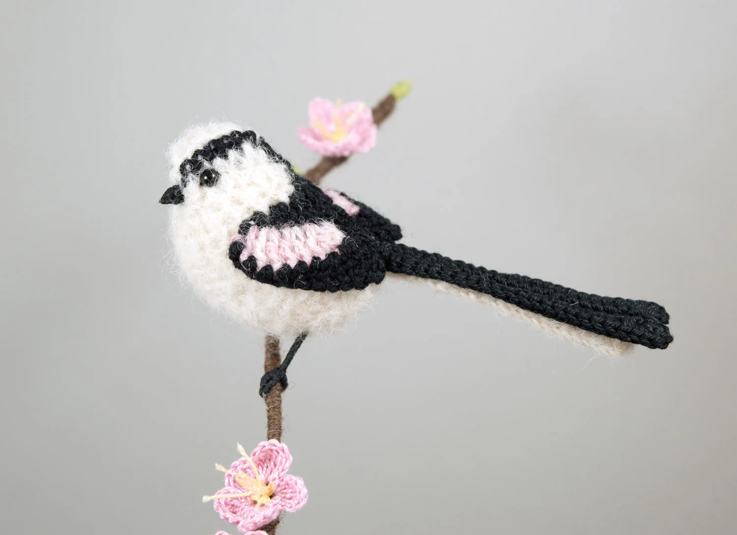 Long-tail tit vasebird (G) 6 - 300dpi 1500px.jpg