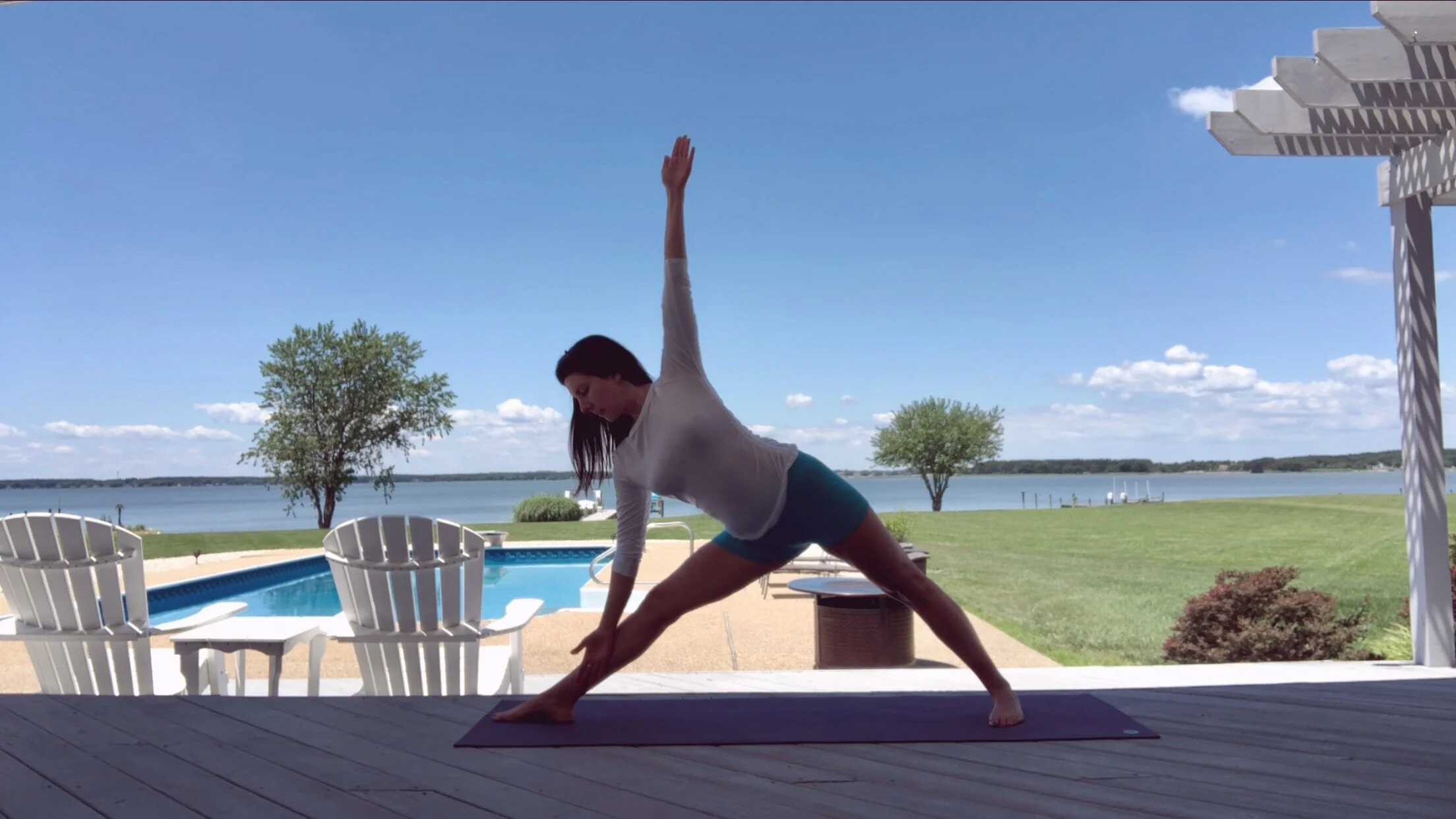 Trikonasana (Triangle pose)