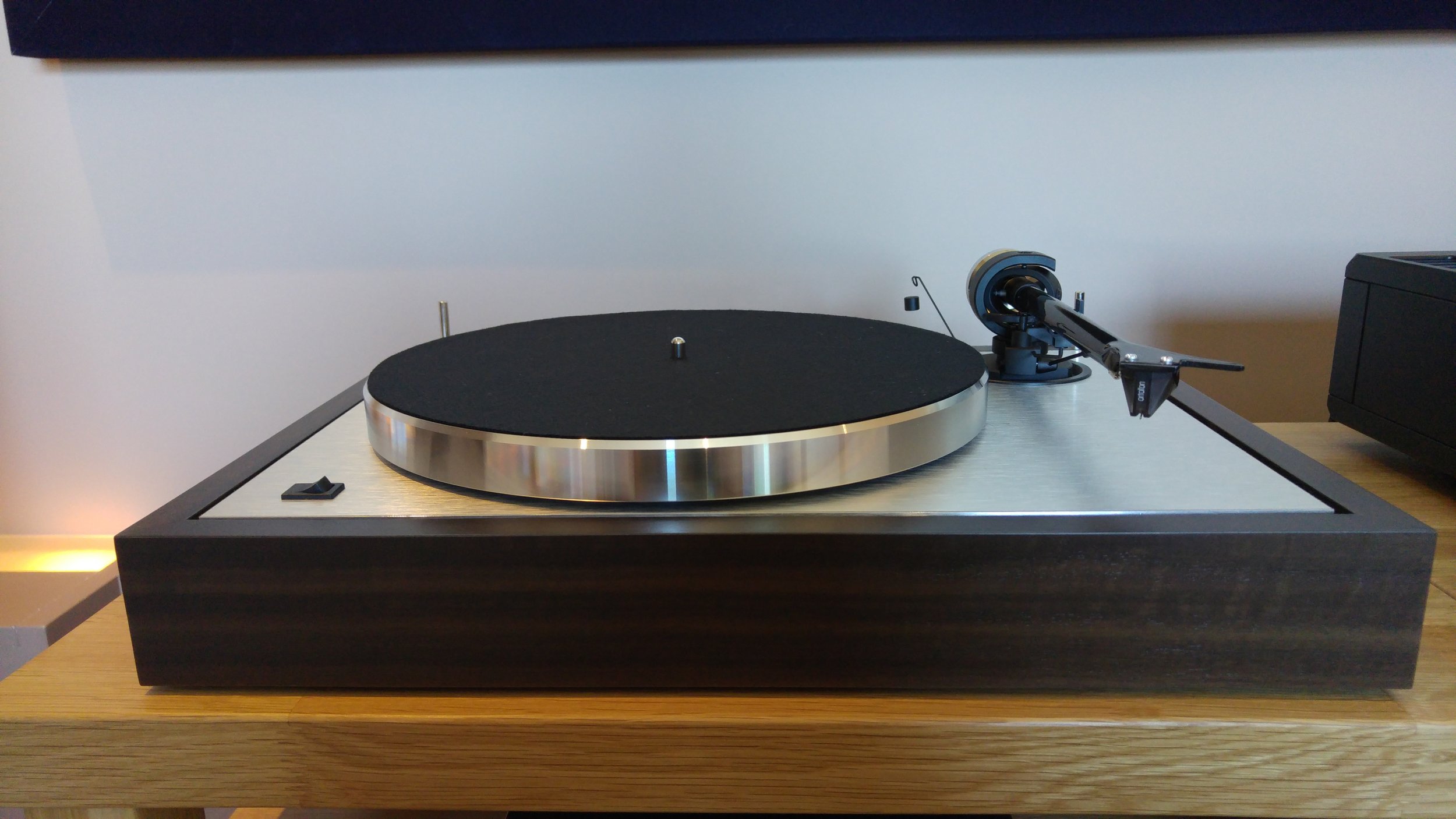 Pro-ject The Classic Evo Turntable