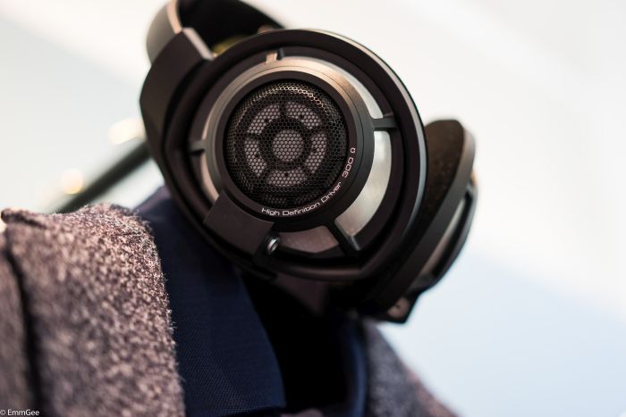 Handcrafted ear pads, made from high-quality microfibre fabric. Boglioli K Jacket , hand made from beautiful Italian fabric.
