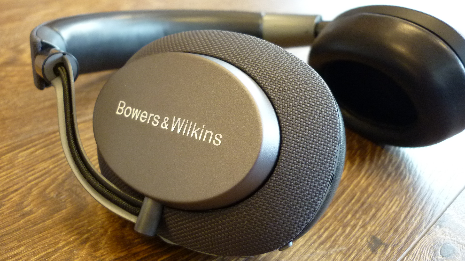 Bowers %26 Wilkins App