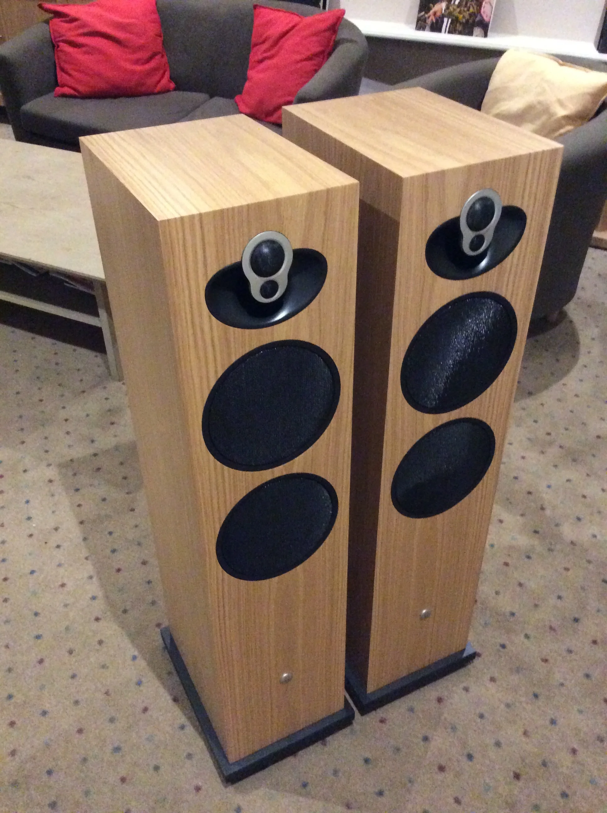 linn majik speakers
