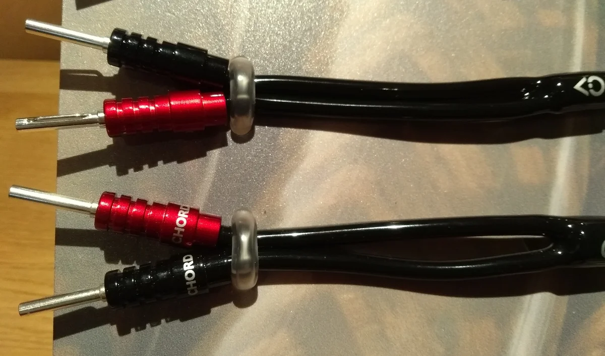 Chord cables with Ohmic plugs