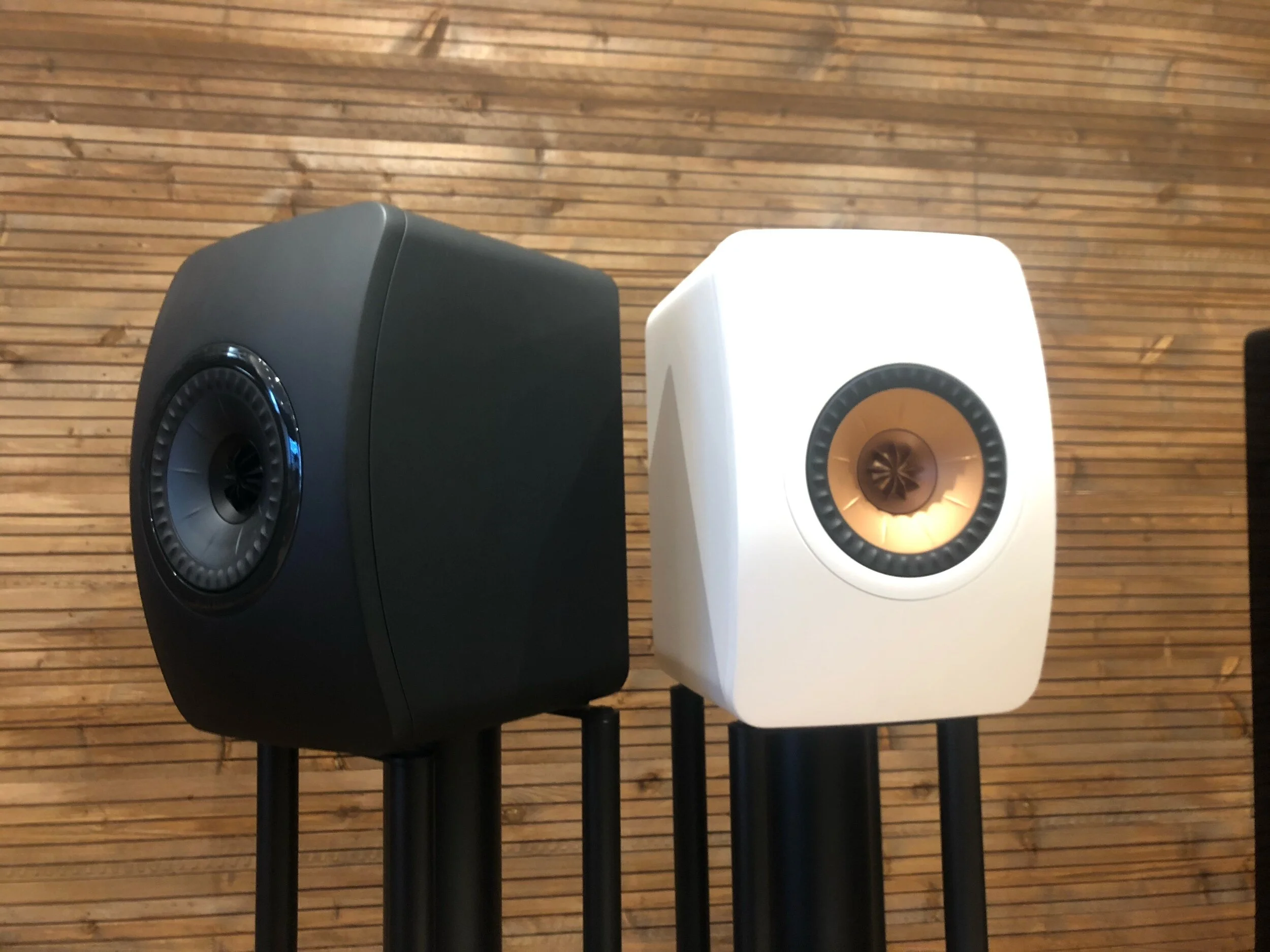 LS50 Black edition VS Ls50 Meta Mineral White