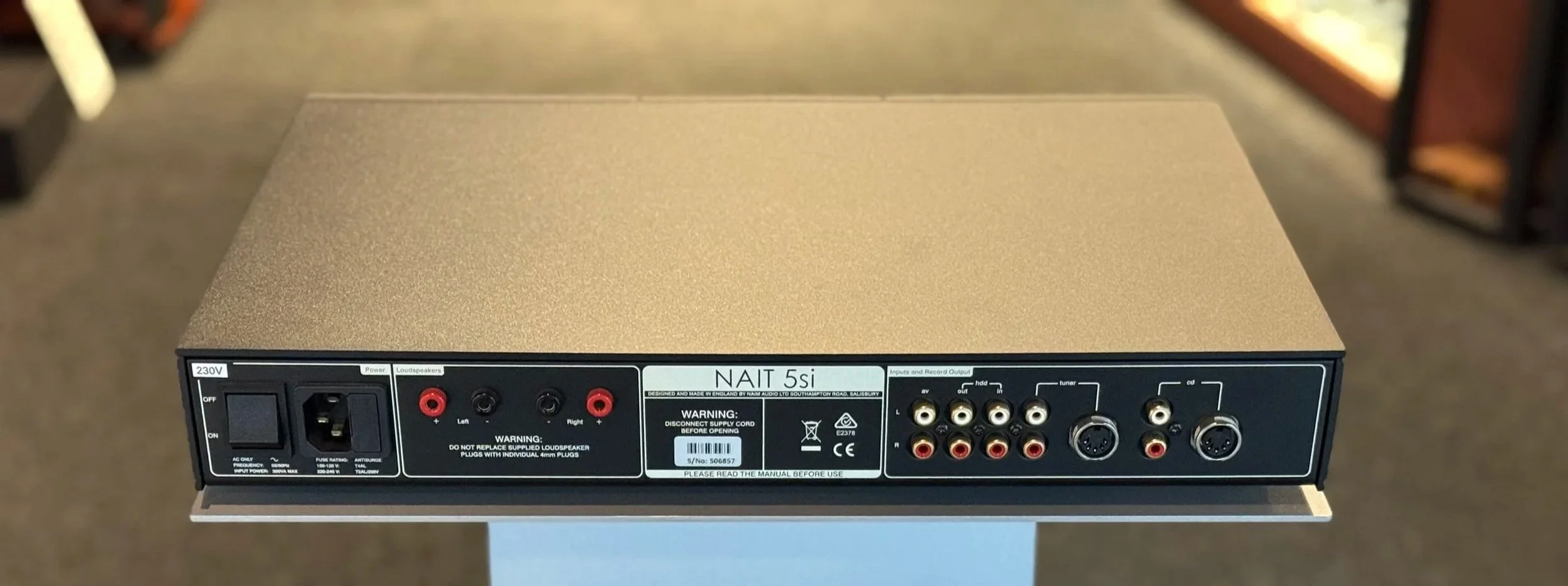 Naim+Nait+5si+Rear.jpg