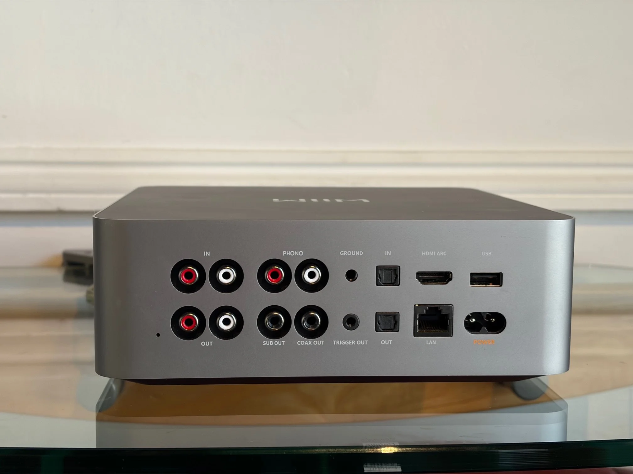 image: Wiim Ultra rear view with connections