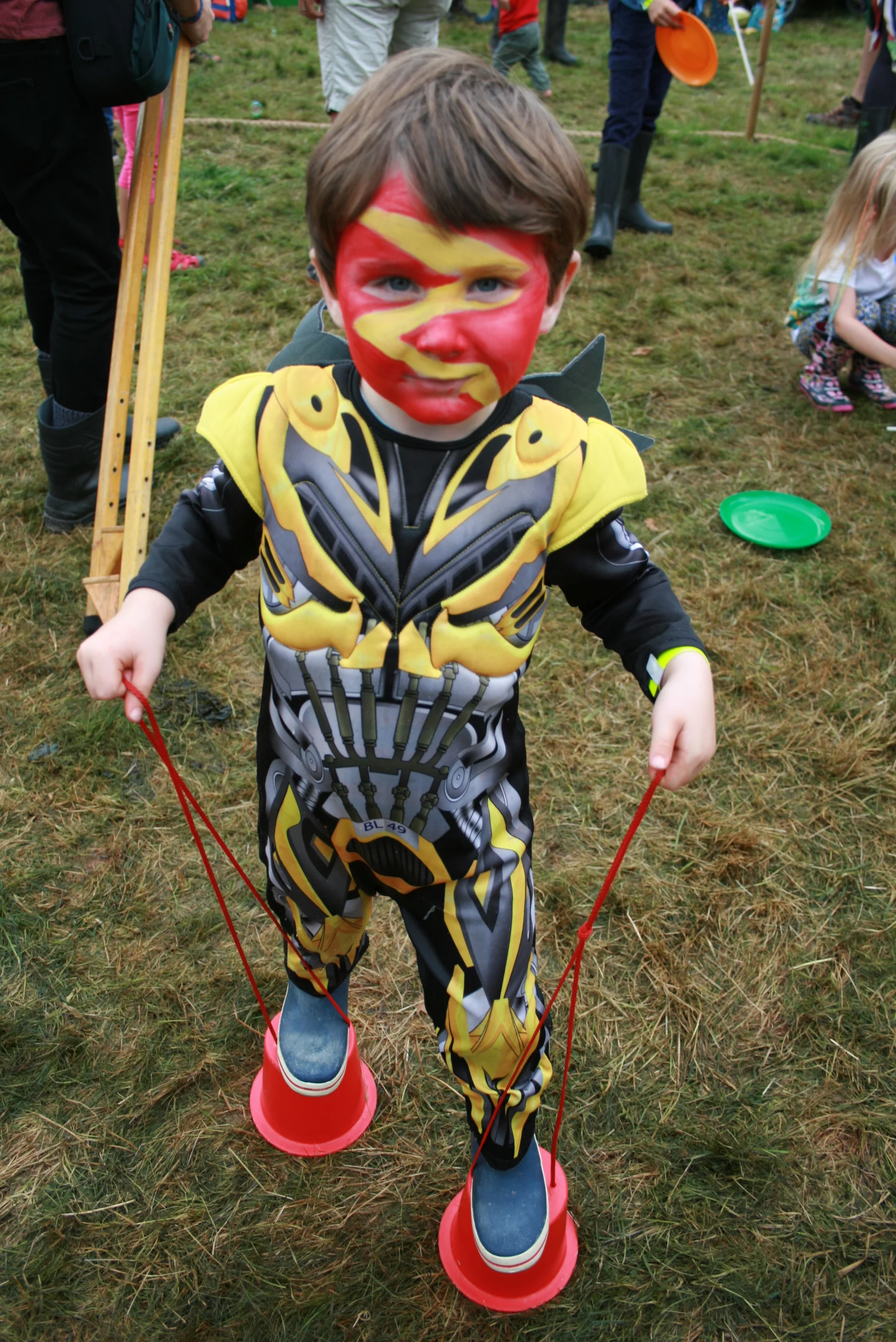 Baxter being a Circus skilled David Bowie inspired Transformer!