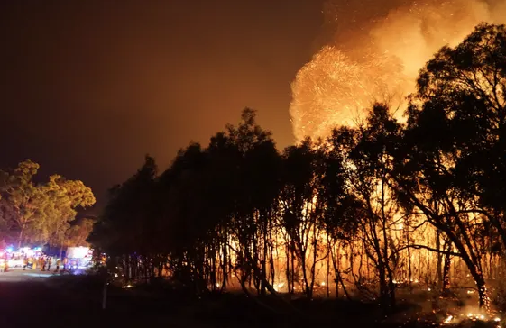 Former fire chiefs warn Australia unprepared for escalating climate threat | The Guardian