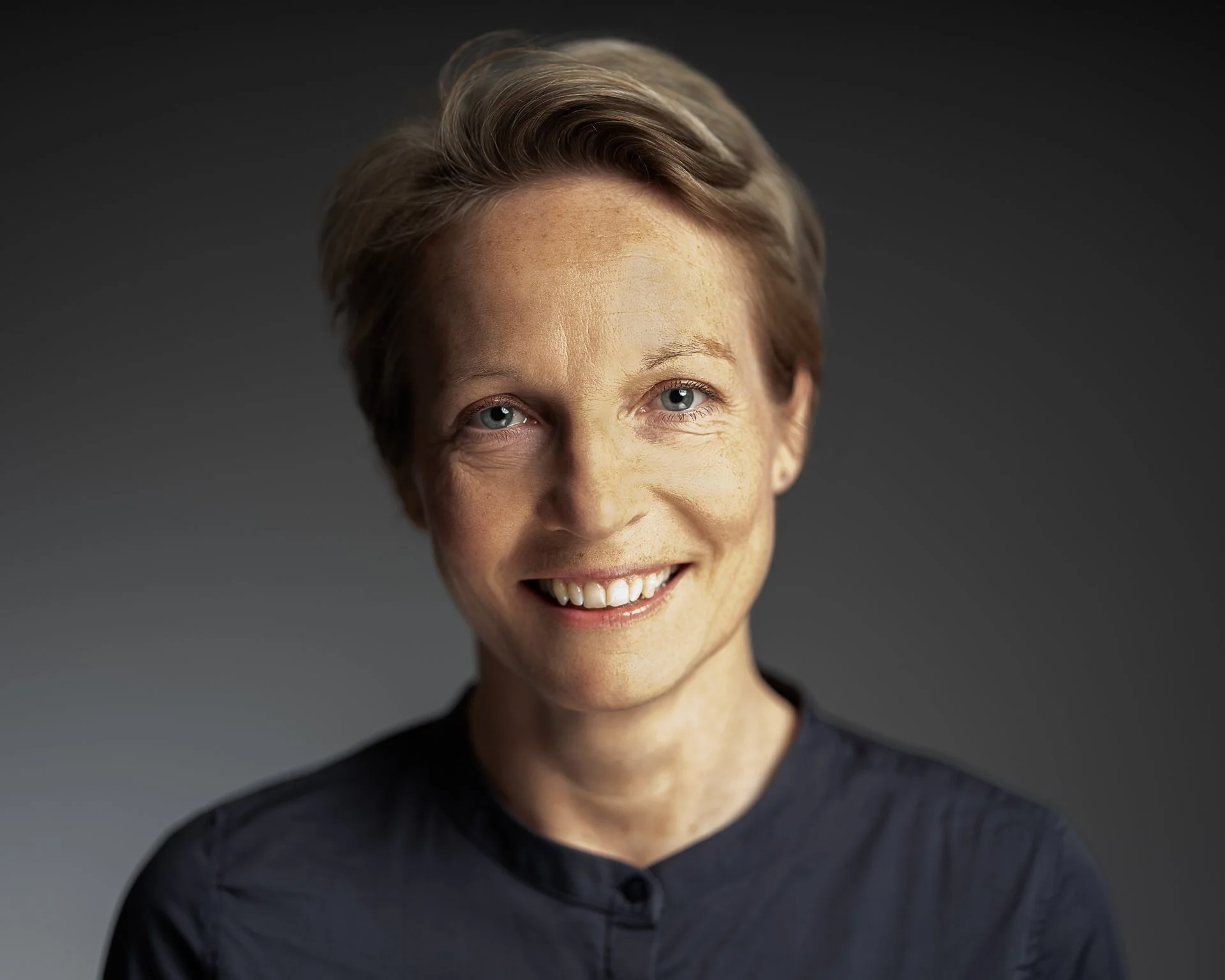 Ny bog: Når livet bliver kunstigt. Interview med Pia Lauritzen del 1