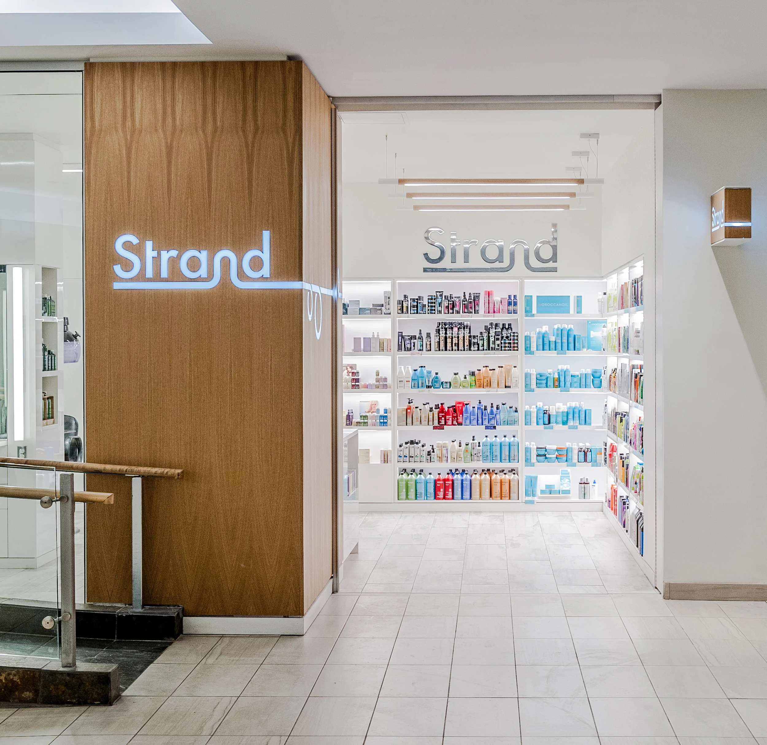 strand_entrance_2.jpg