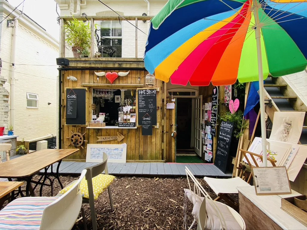 fowey-art-gallery-kirsten-jones-cornwall-bar.jpg