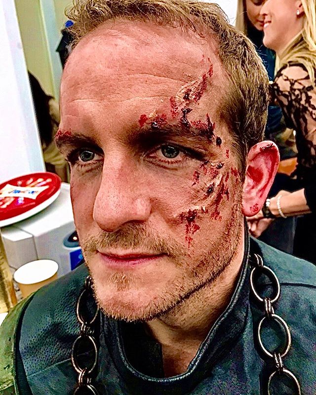 Hair and makeup for one of London&rsquo;s most prestigious clubs Halloween events, the theme was Game Of Thrones, it was amazing 🐲❤️倫敦最大的名流萬聖節晚宴，主题權力的遊戲（冰與火之歌）當晚一堆明星,我也扮了龍媽過過癮🐲🐲🐲 #luxury #luxurylifestyle #hair #hairstyles #makeup #makeupartist