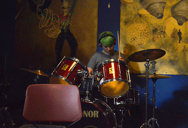 drums-4.gif