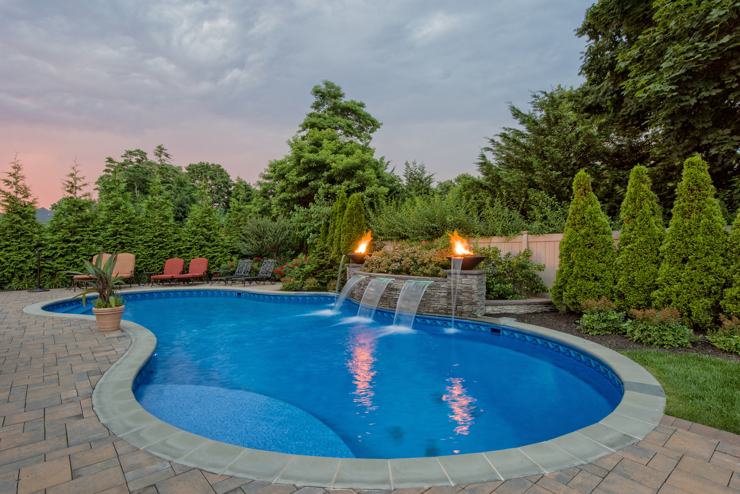Chaikin Ultimate Pools - Gold , Vinyl Freeform
