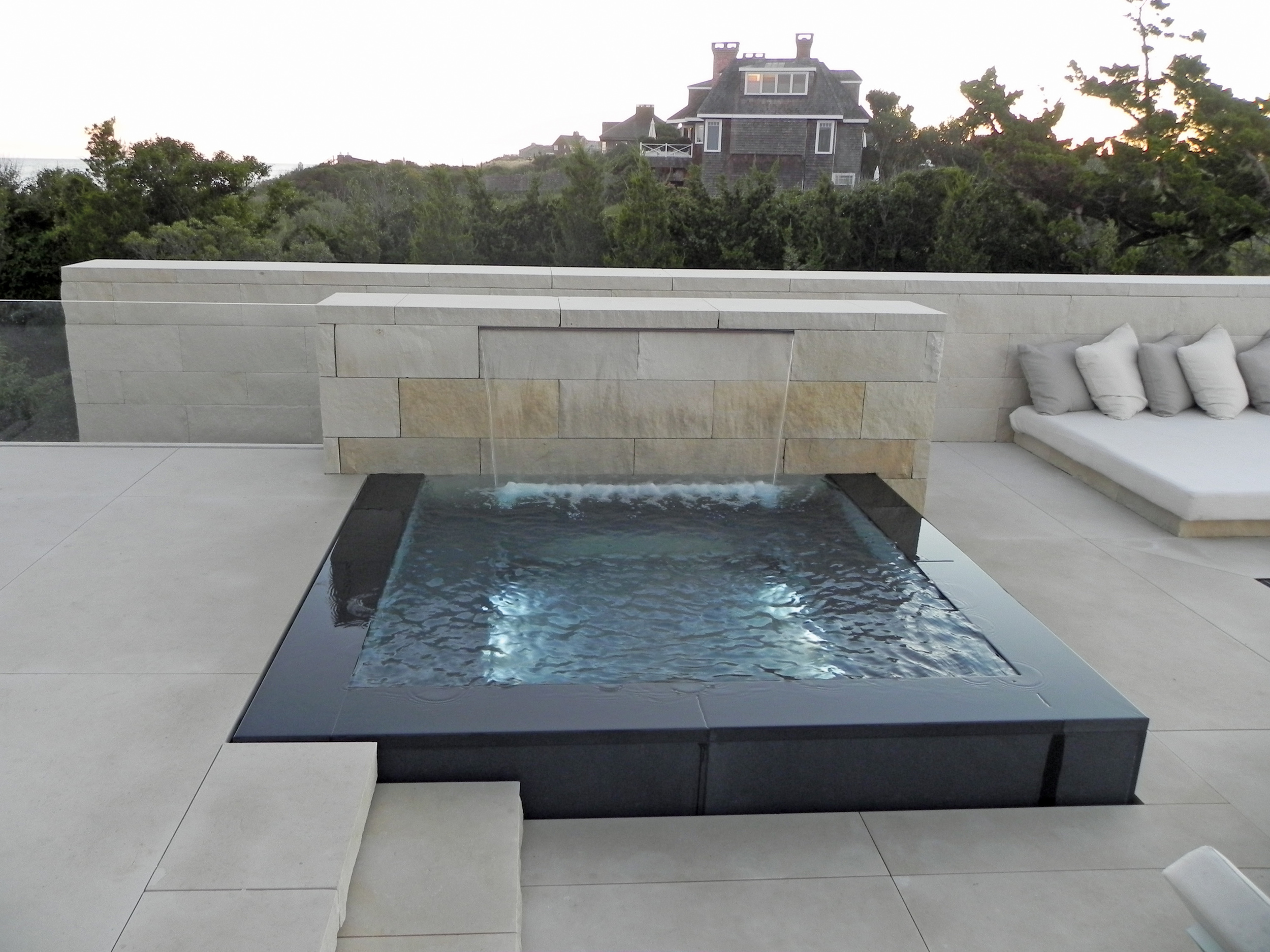 Pelican Pools - Gold , Custom Spa