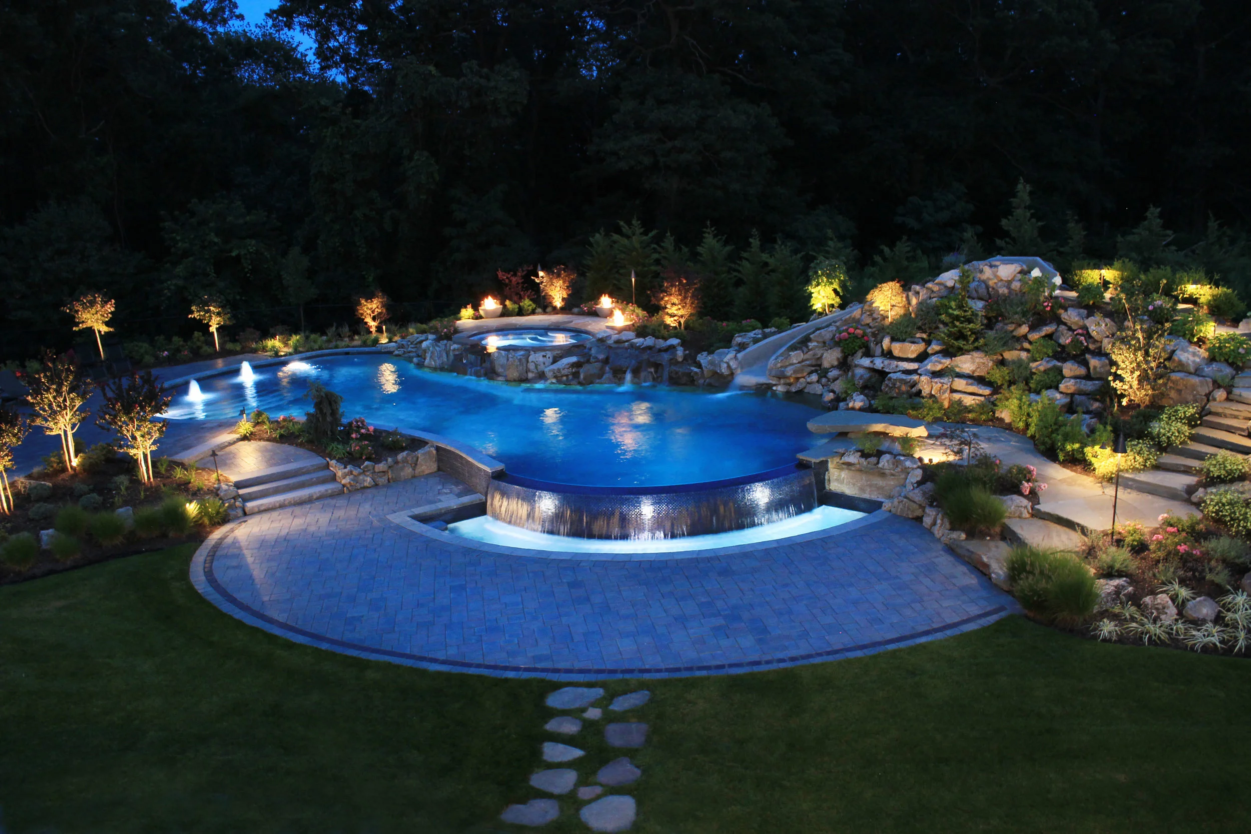 Cat9 Pool Spa Combo Gunite Gold All Island Gunite Pools.jpg