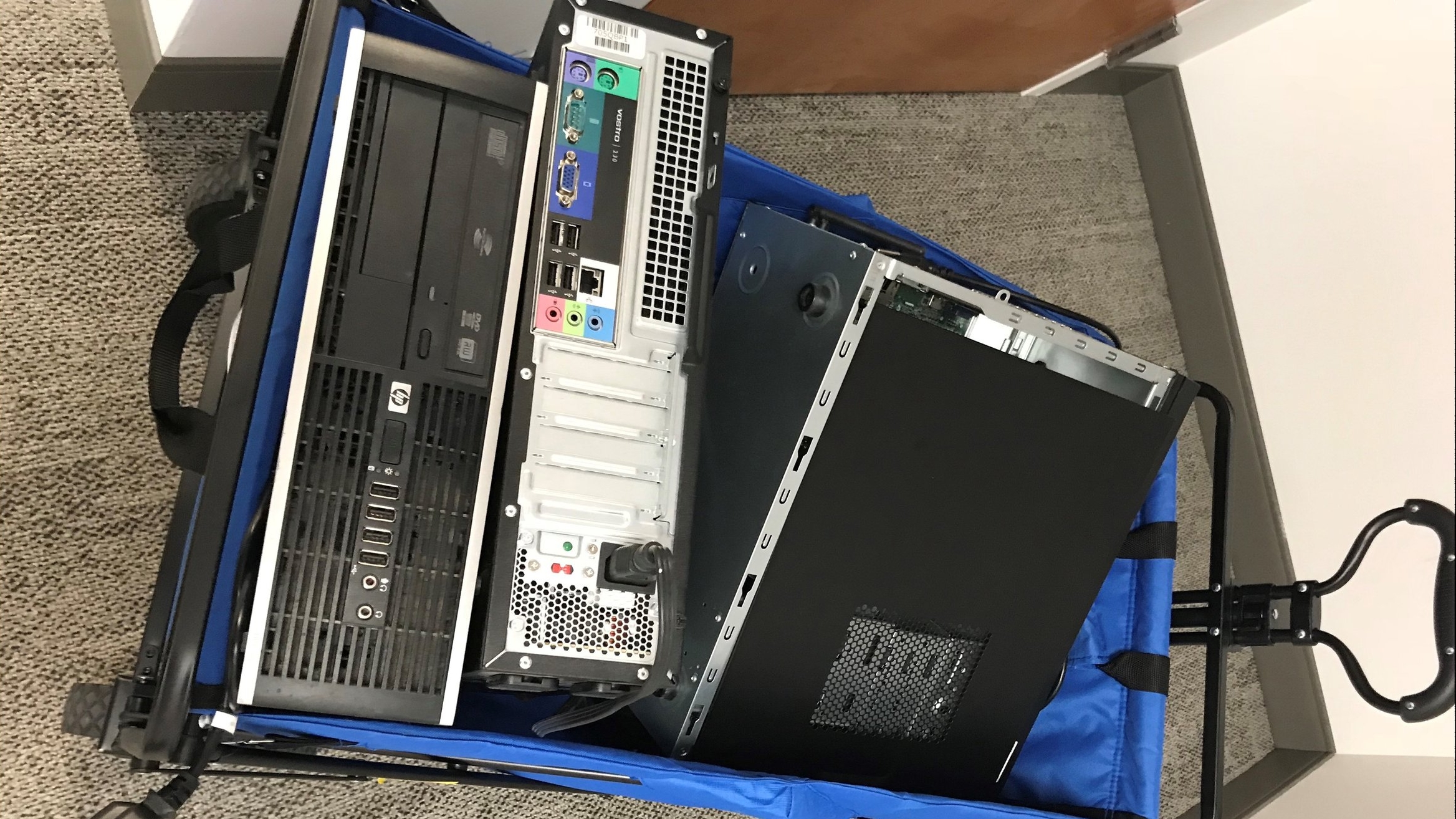 computers in wagon2.jpg