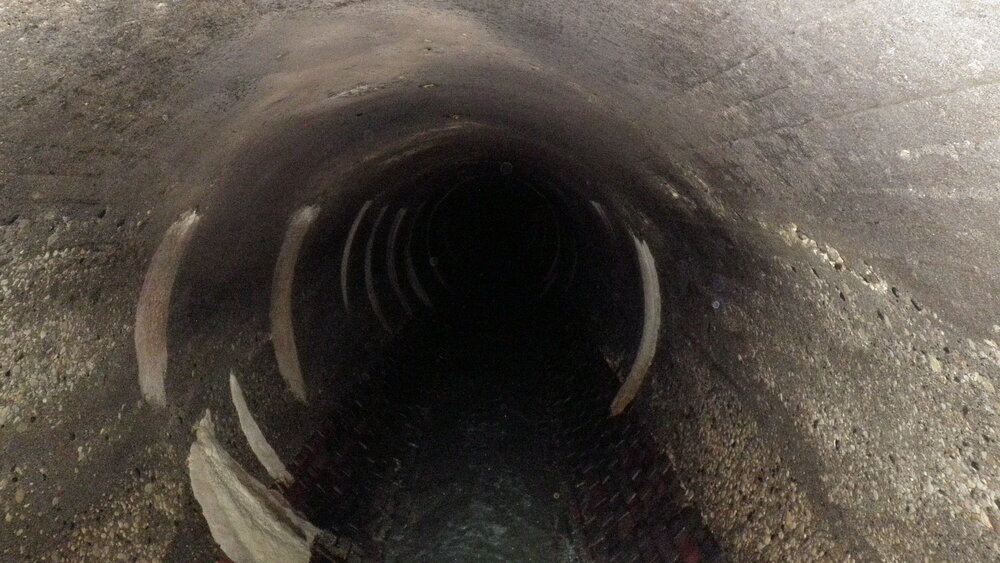  Concrete gravity sewer. 