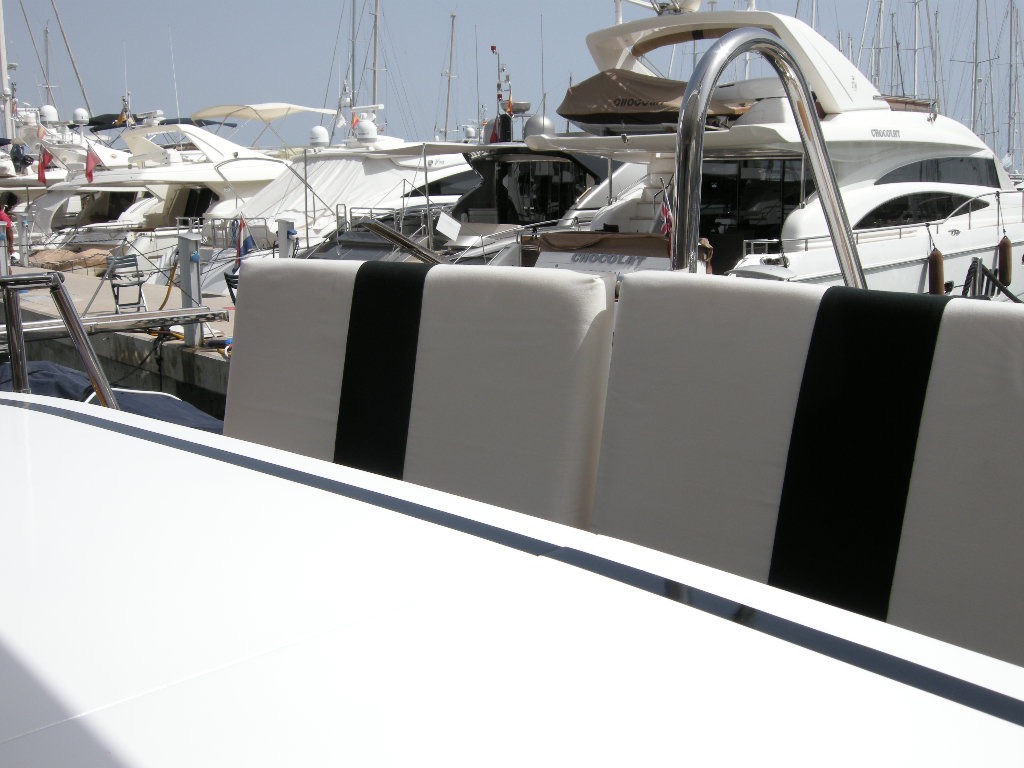 Yacht exterior seating