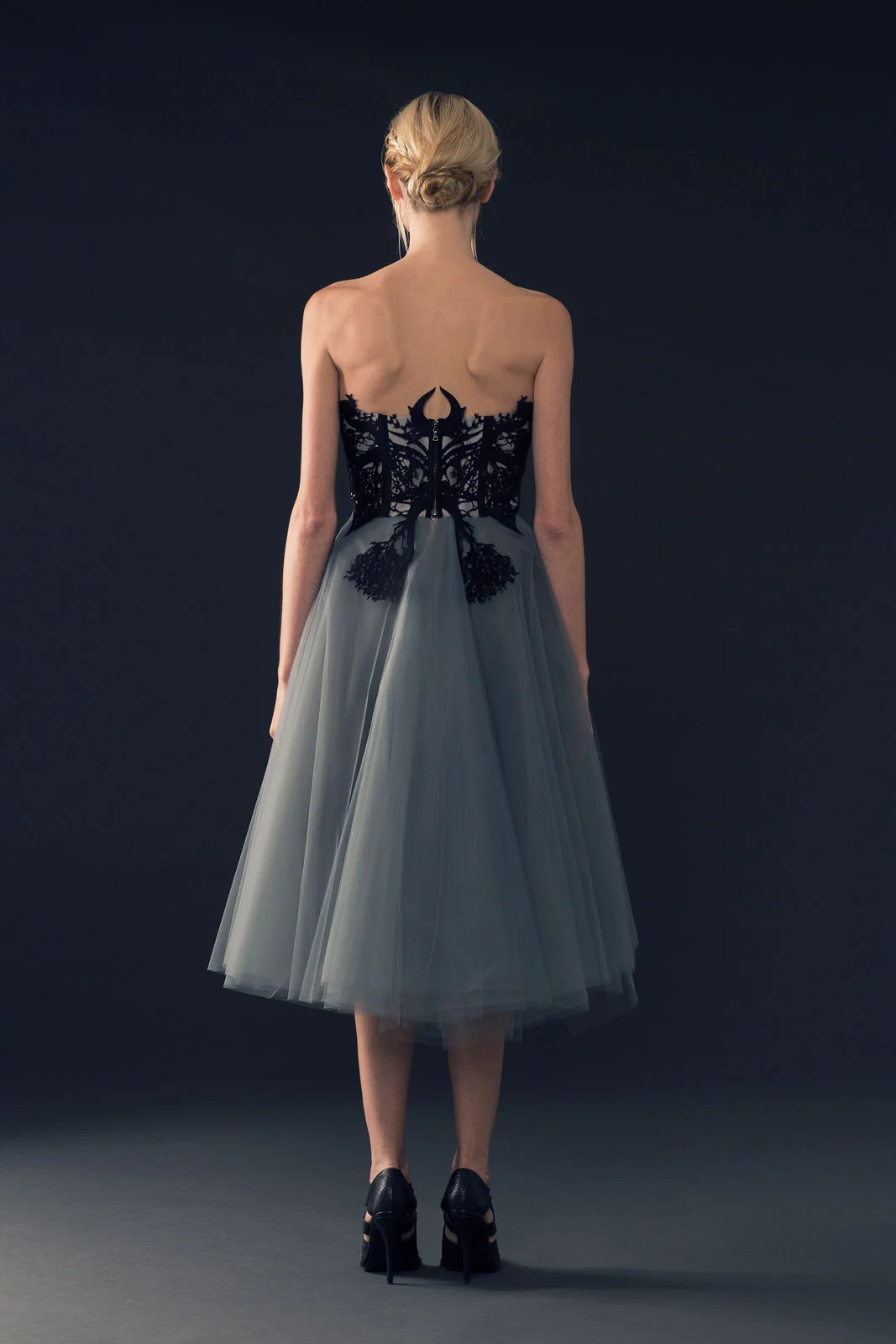 CarolineZLookbook_TSmith_2WEB.jpg