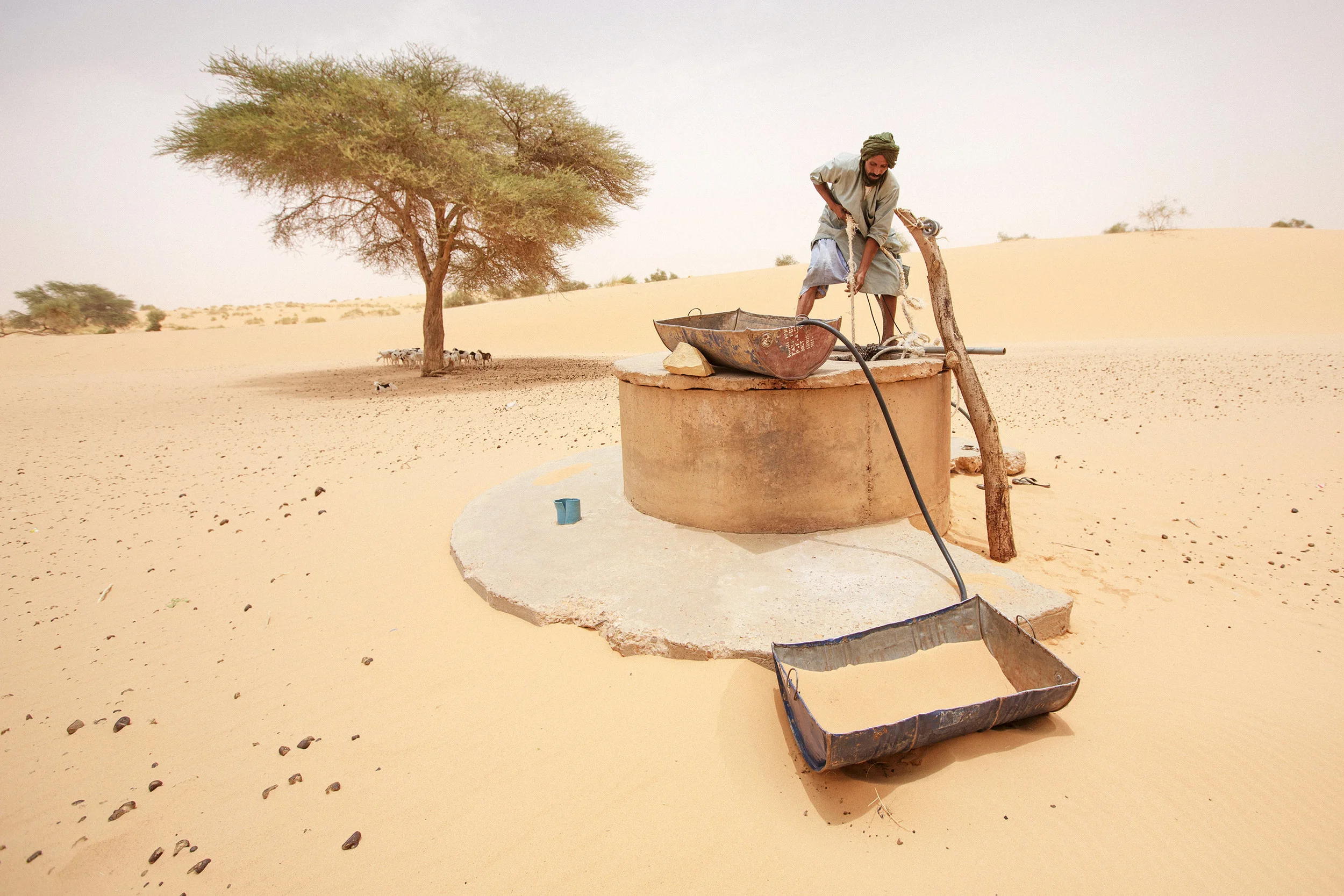 Nomad-at-a-well---Mauritania,-Adrar.jpg