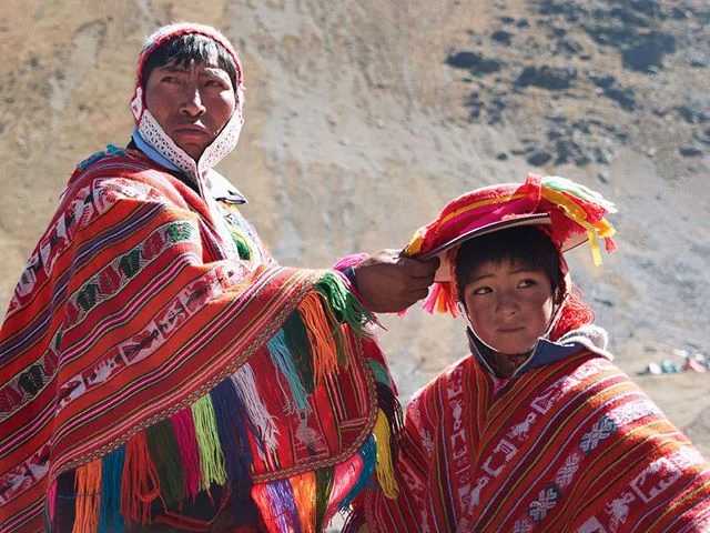 Father and son,  Q’oyoriti 2018. 
#Q’oyoriti #Peru #Andes #Quechua #Queshua #celebration #portrait #travelportrait #travelphotography #travelphotographer #face #tradition #costume #mountains #Inca #culture #Panasonic #G9 #Lumix