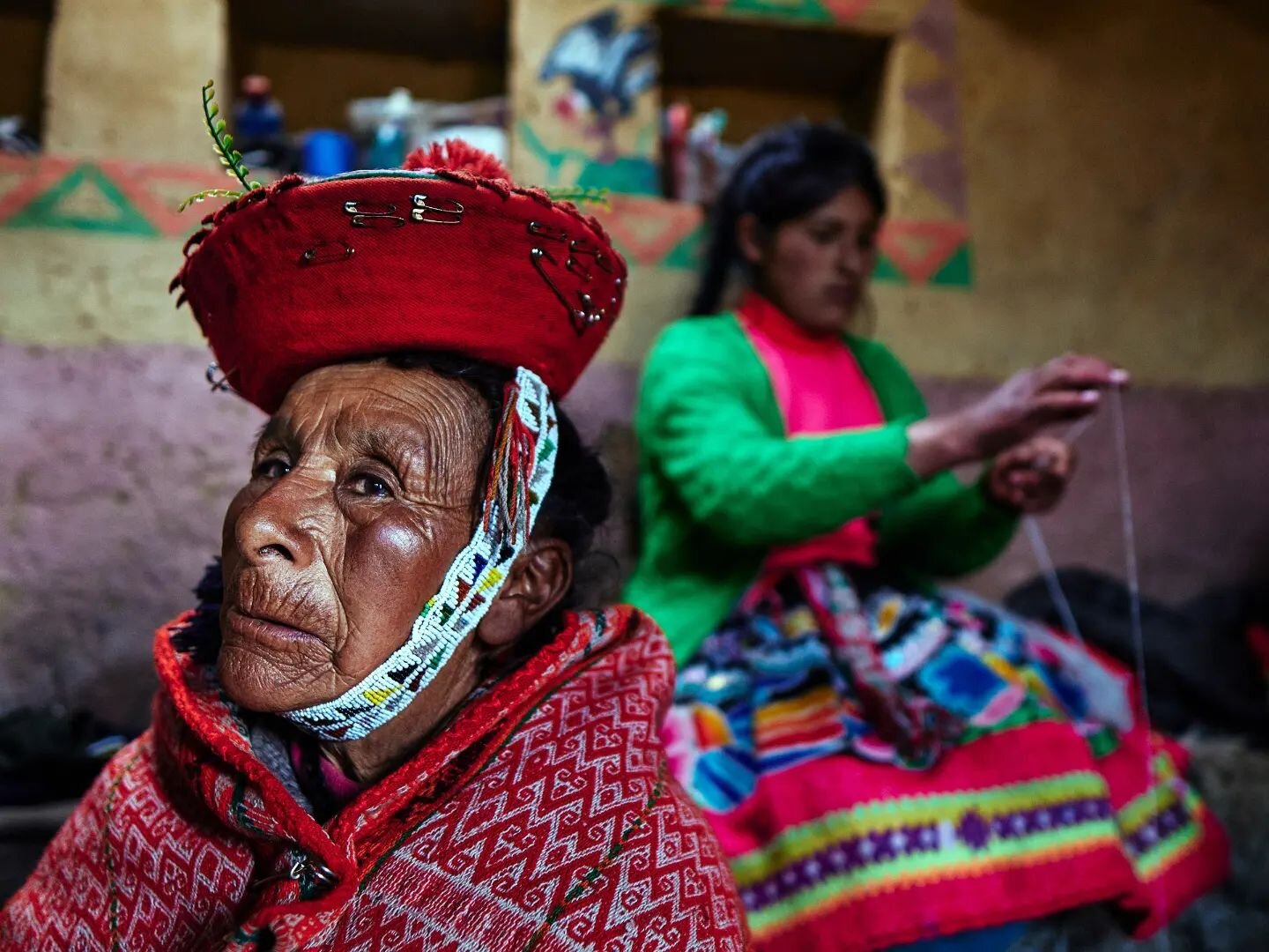 They saw me stop along a road to check my GPS and invited me inside their home. They gave me some hot tea and Andean potatoes, which I appreciated on a cold day at over 4000m above sea level. 

I shared my Coca leaves. We talked and I made photos. Li