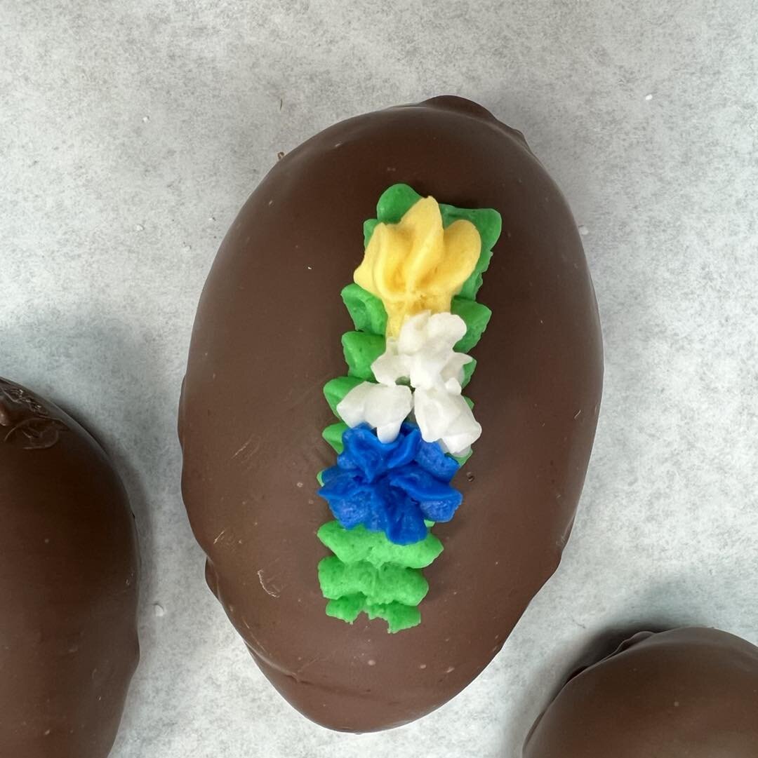 Have YOU ordered your chocolate dipped Easter egg? Drop a comment and let us know which flavor is your favorite. #Easterbunny #ForbesCandies #shoplocal #HandmadeSweets #EasterTreats #ChocolateLovers #EasterBasket