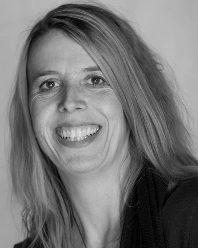 Jennifer cropped for website.jpg