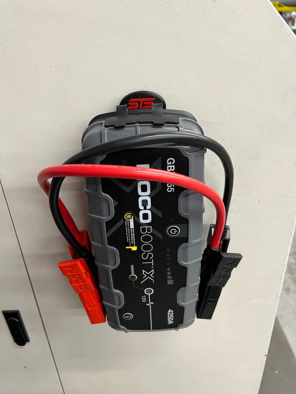 その他 NAO045 NOCO GBX155 Charger Plate – Magnetic Mount — STS Auto Design