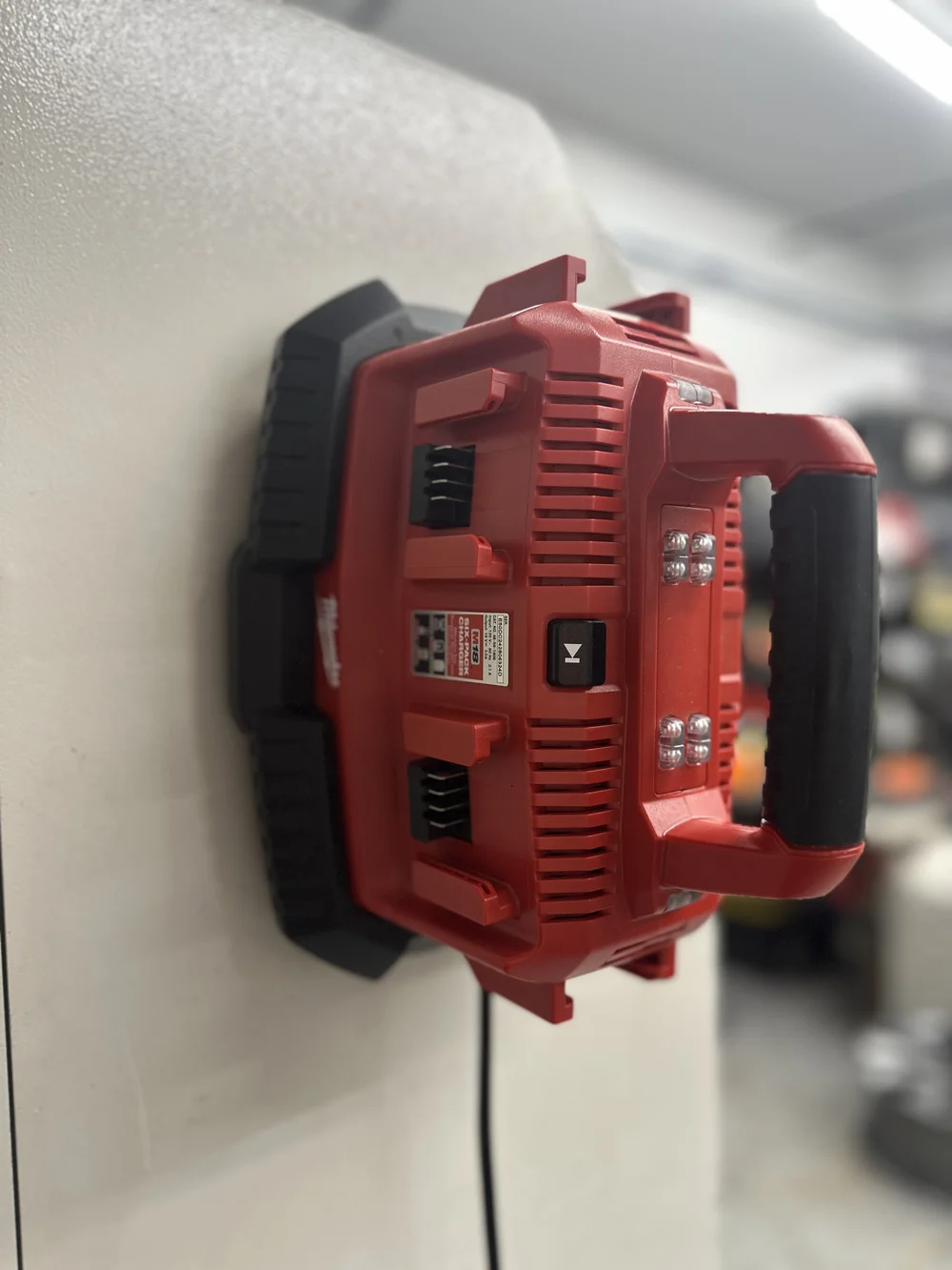 STS Auto Design Tools MW186PC – Milwaukee M18 6-Pack Charger