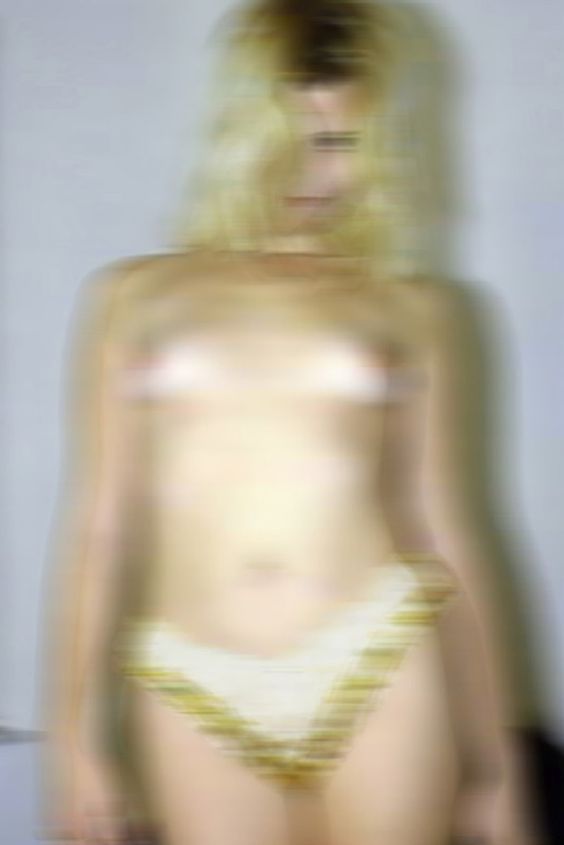 Thomas Ruff's nudes, circa 2001
