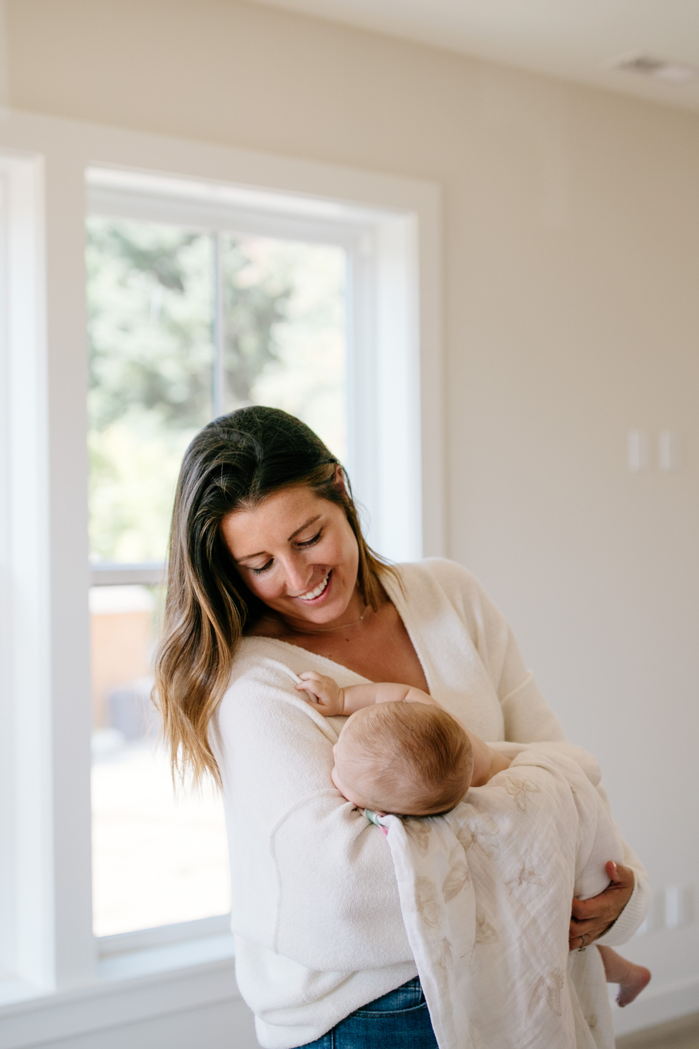 2Seattle_newborn_photographer_vashon_family_photography_lifestyle_newborn_session_baby_catie_Bergman_photo-2.jpg