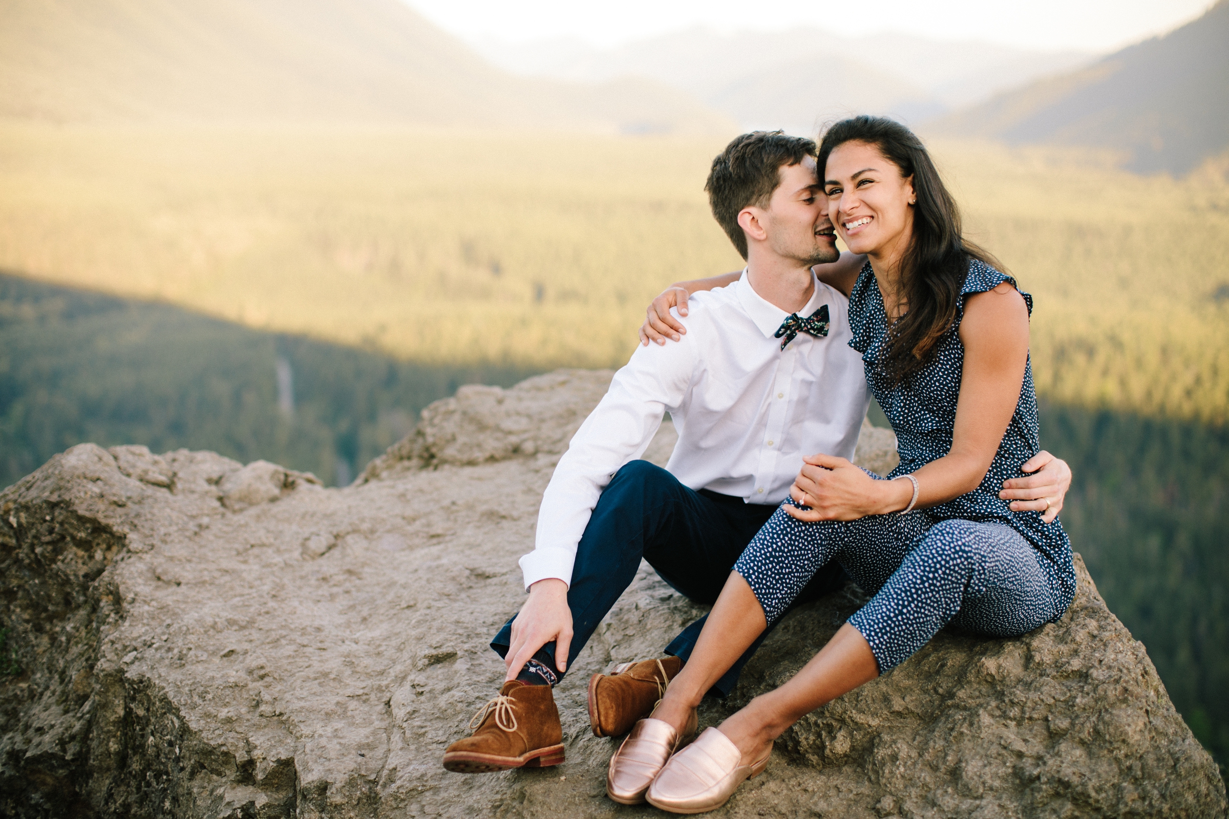 adventure-mountain-top-elopement-photographer-pnw-seattle-washington-wedding-engagement-hike-photography-catie-bergman_0009.jpg