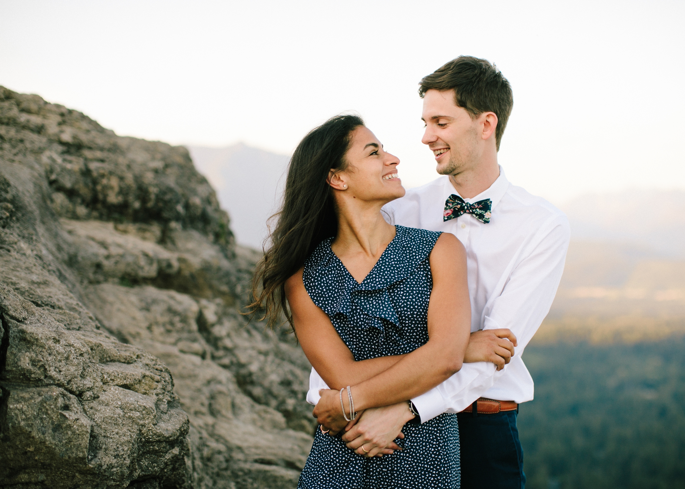 adventure-mountain-top-elopement-photographer-pnw-seattle-washington-wedding-engagement-hike-photography-catie-bergman_0011.jpg