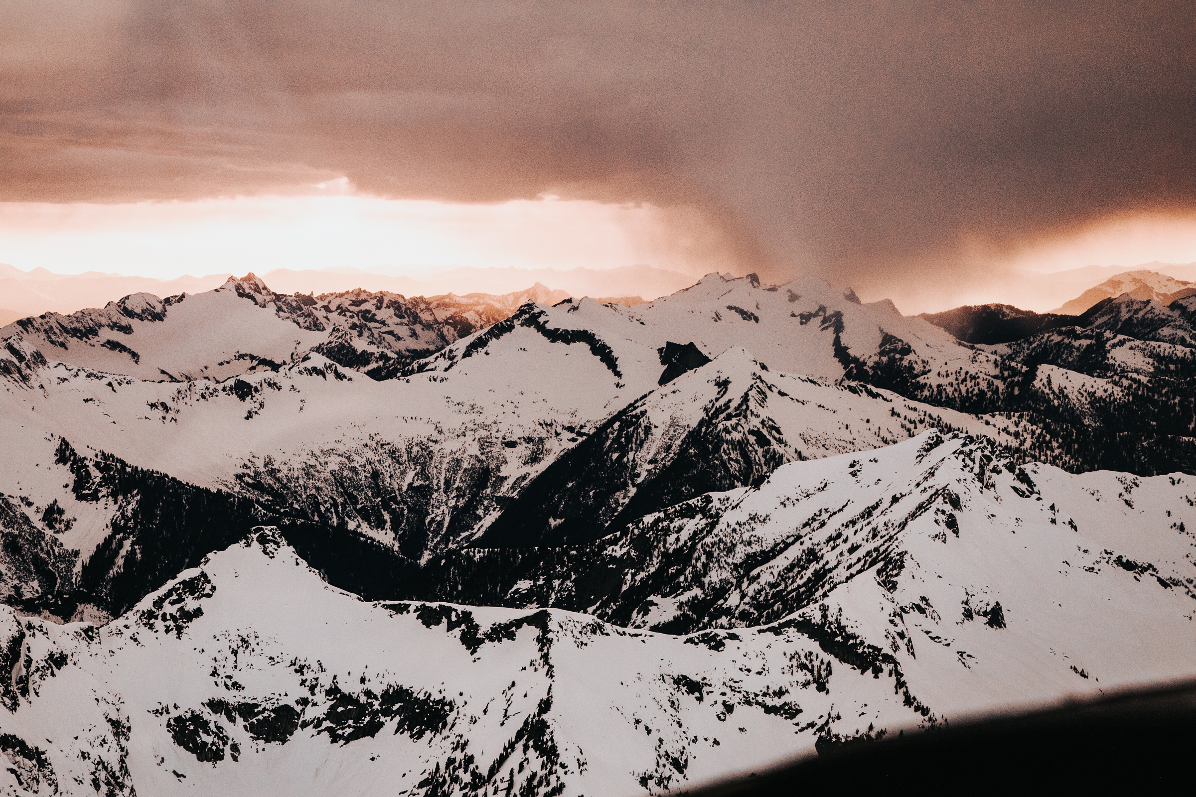 adventure-mountain-top-elopement-photographer-pnw-seattle-washington-wedding-engagement-hike-photography-alaska-northcascades-catie-bergman_0026.jpg