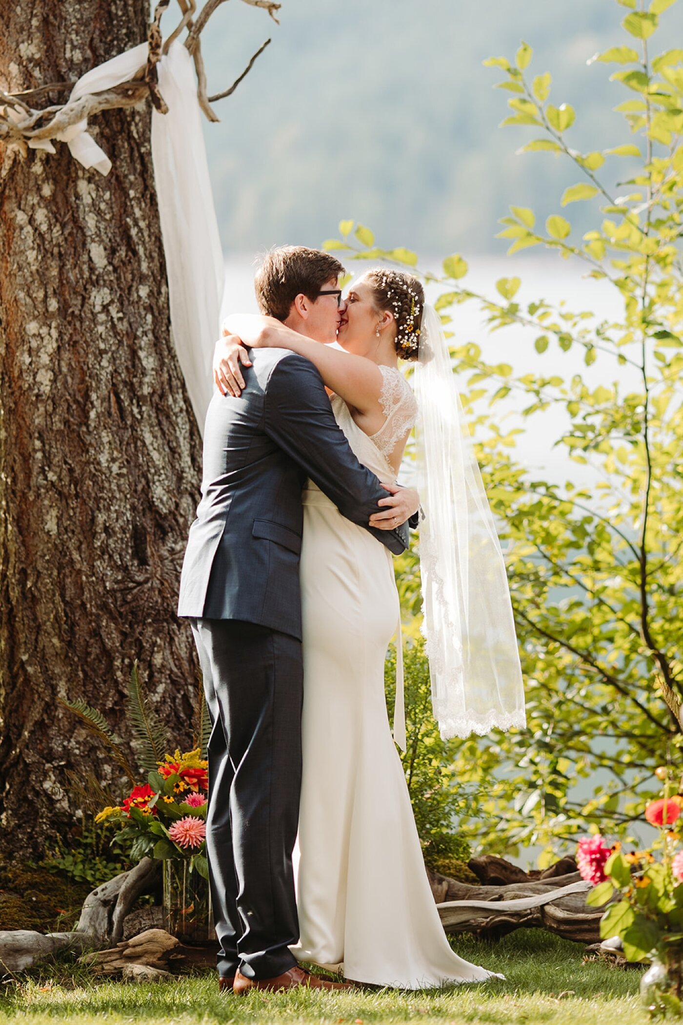 seattle-elopement-photographer-adventure-wedding_0390.jpg