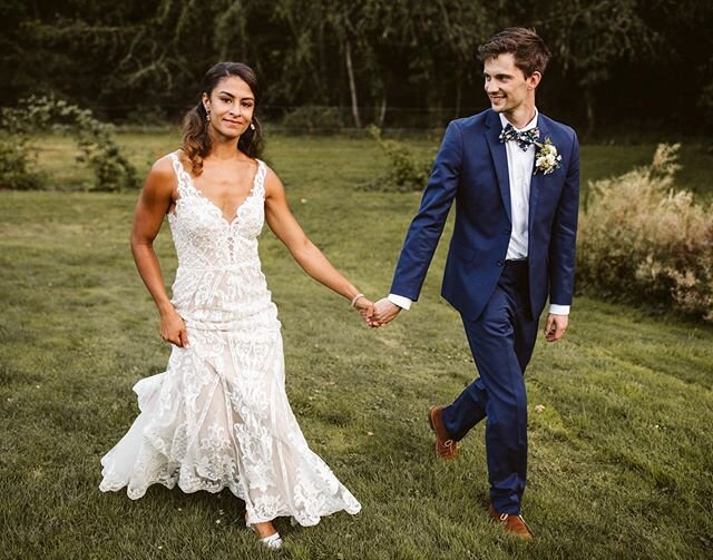 The in-between moments on your wedding day will always be my favorite.