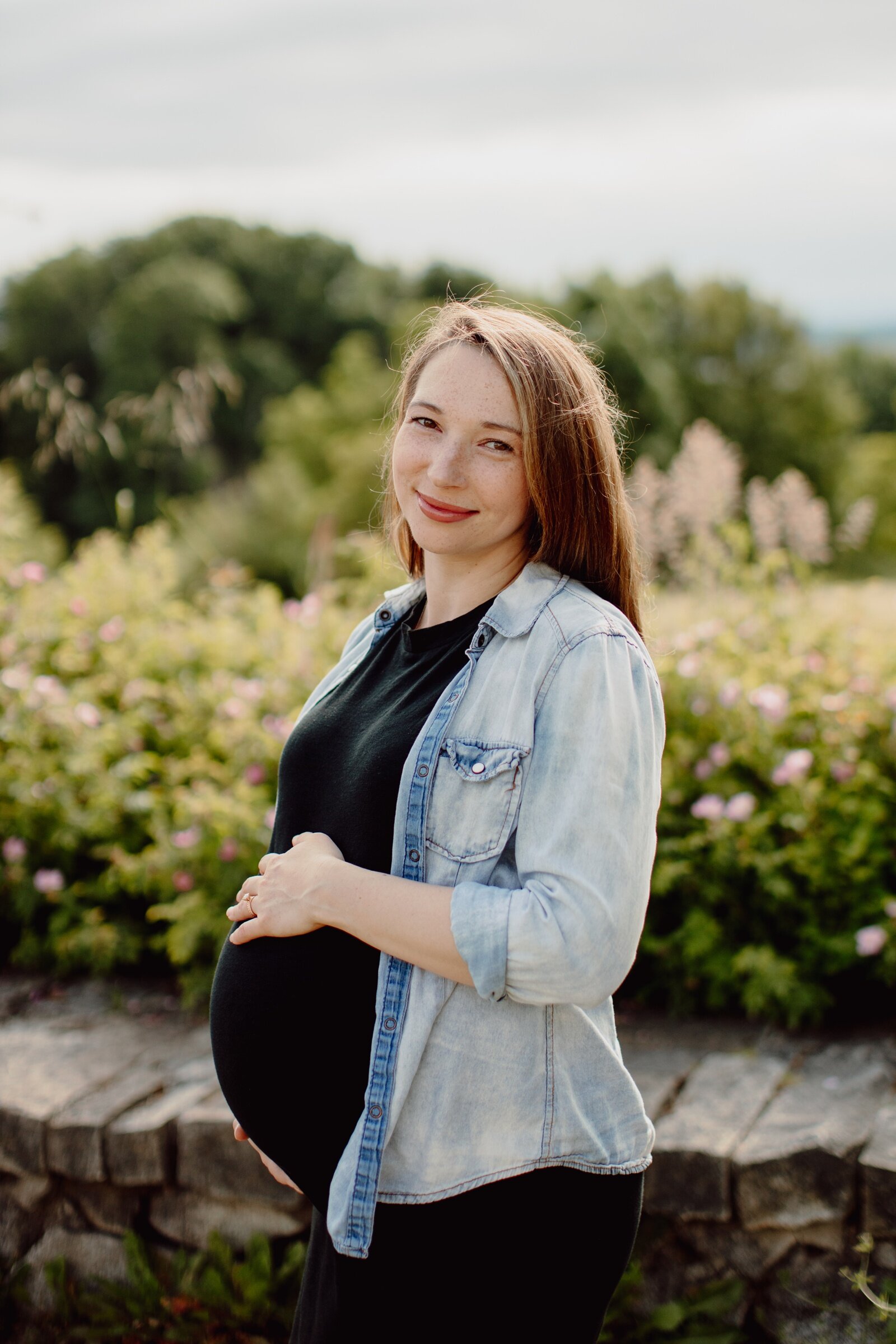 seattle_maternity_photography_newborn_lifestyle_discovery_park_0254.jpg