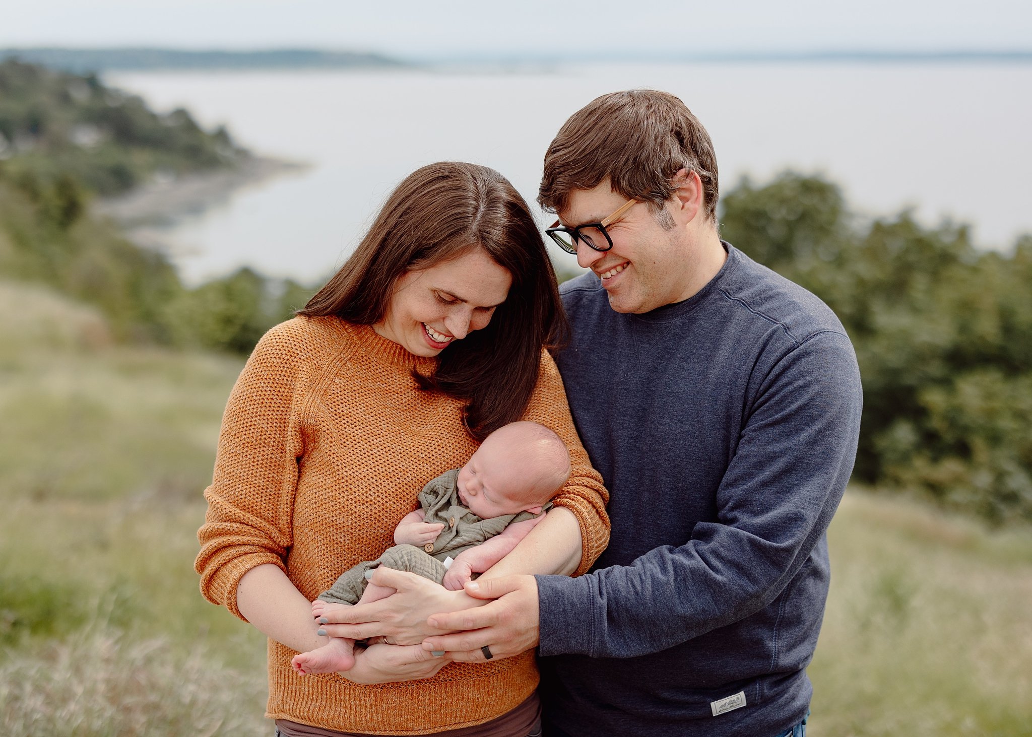 seattle_family_photographer_newborn_photography_northseattle_discovery_park_familysession_0076.jpg