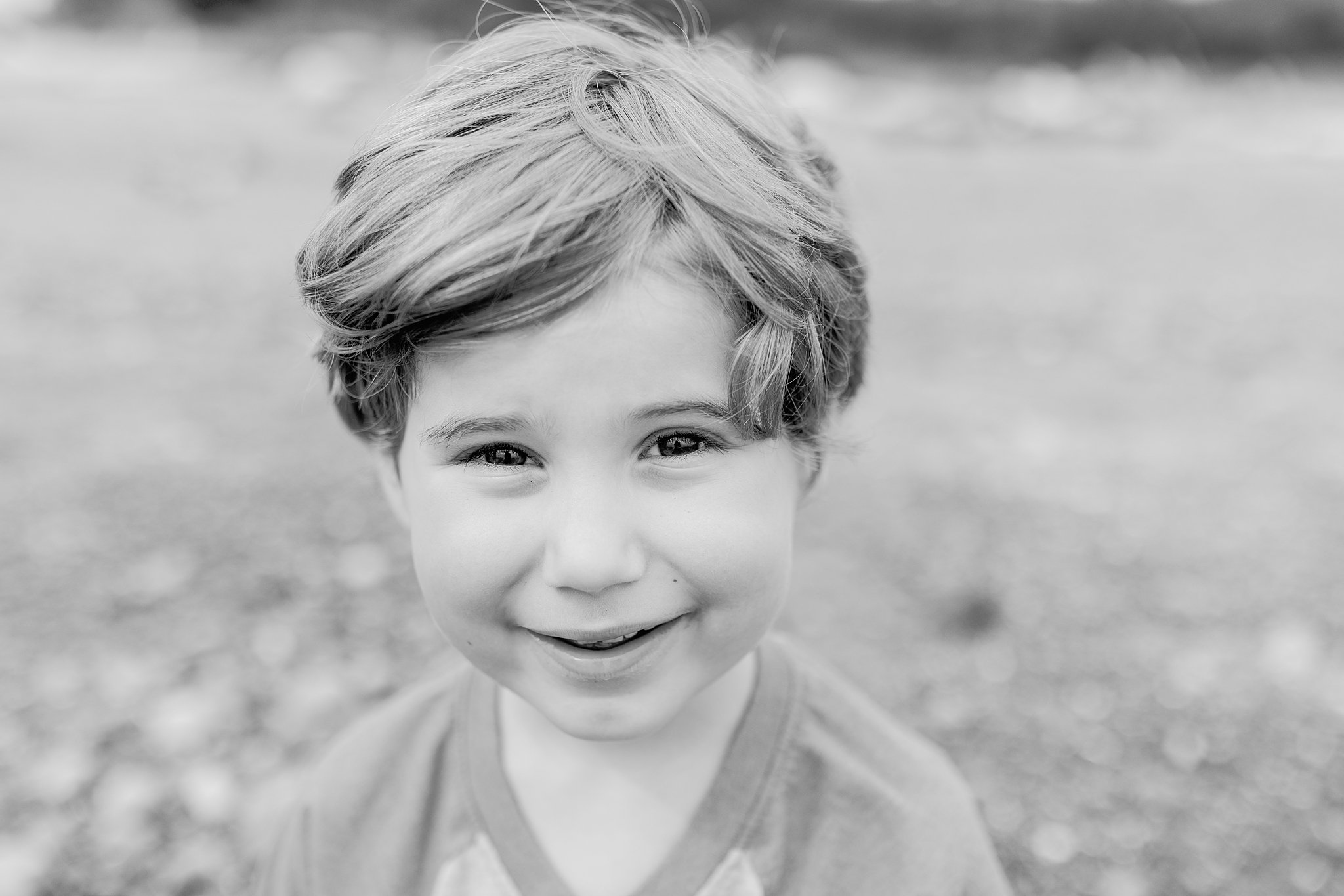 seattle_family_photographer_newborn_photography_northseattle_discovery_park_familysession_0104.jpg