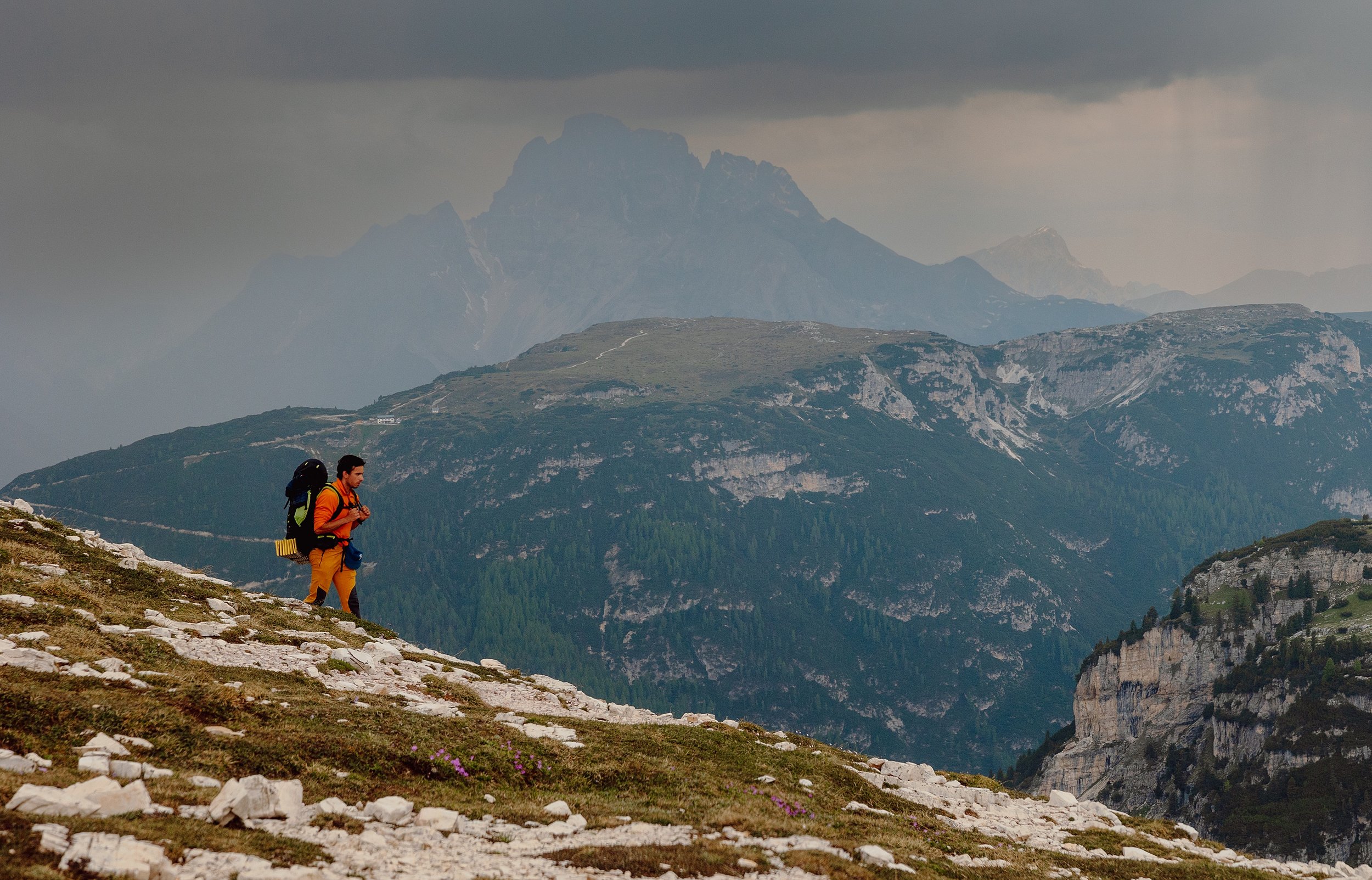 seattle_family_newborn_photographer_travel_dolomites_mountain_photographer_alps_italy_camper_van_catie_bergman_photo_0119.jpg