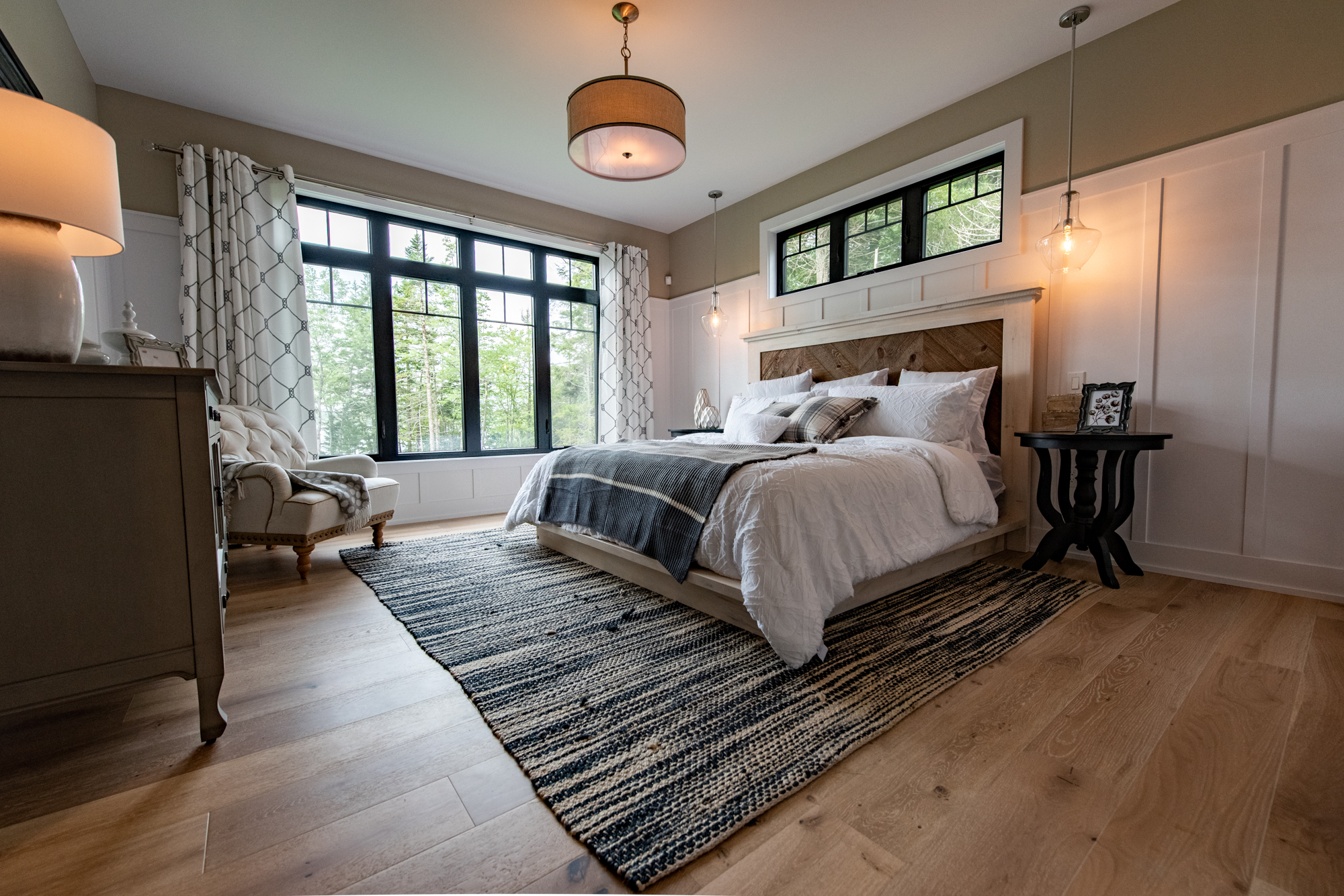 Master bedroomDAC_7083-HDR_.jpg