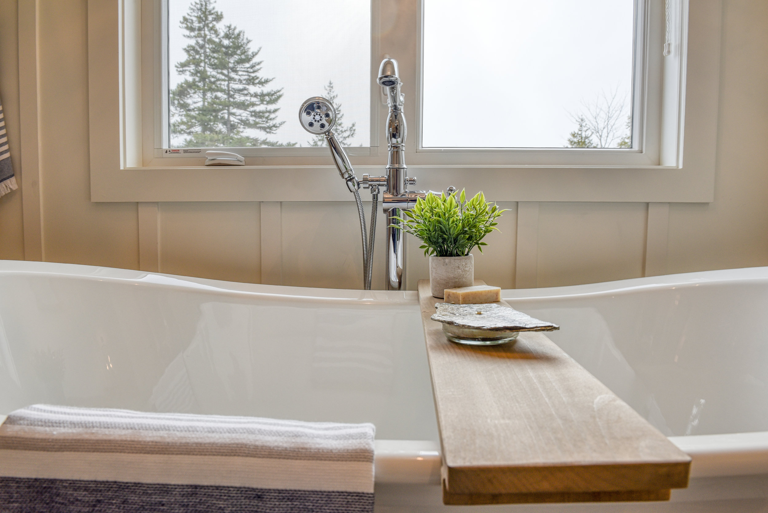 Bathroom Detail 9457.jpg