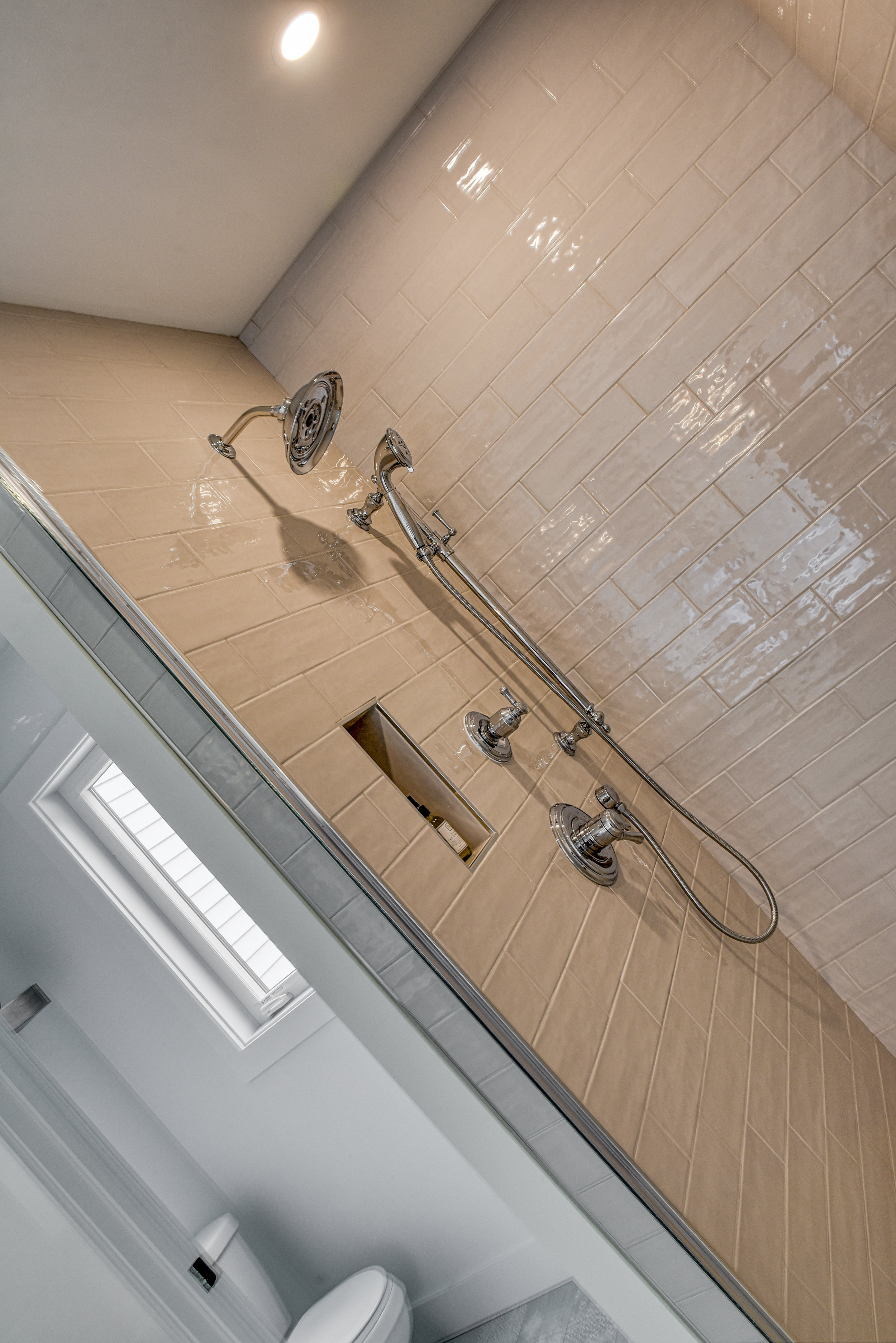 Bathroom Detail 9461.jpg