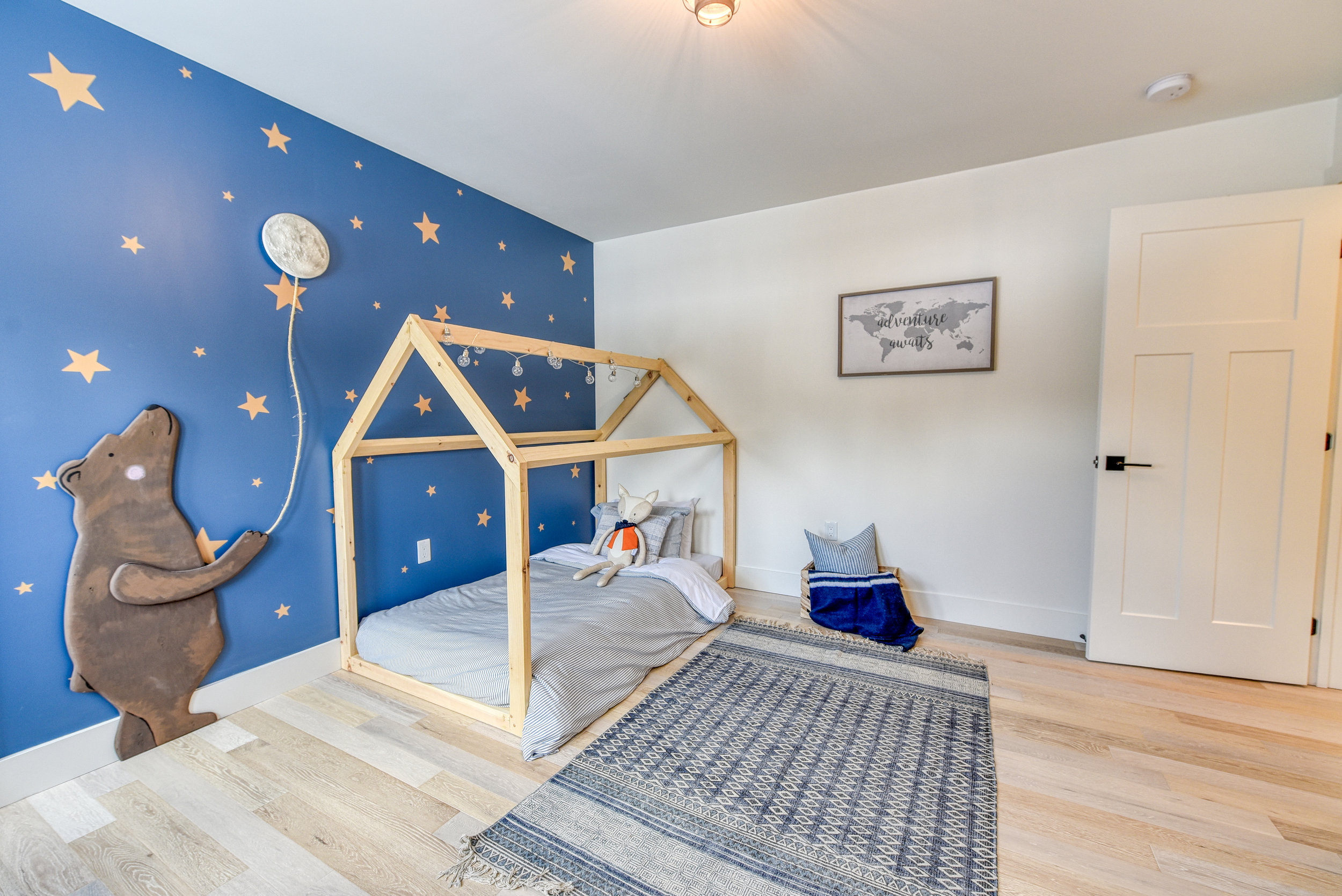 Boys Room 8070.jpg