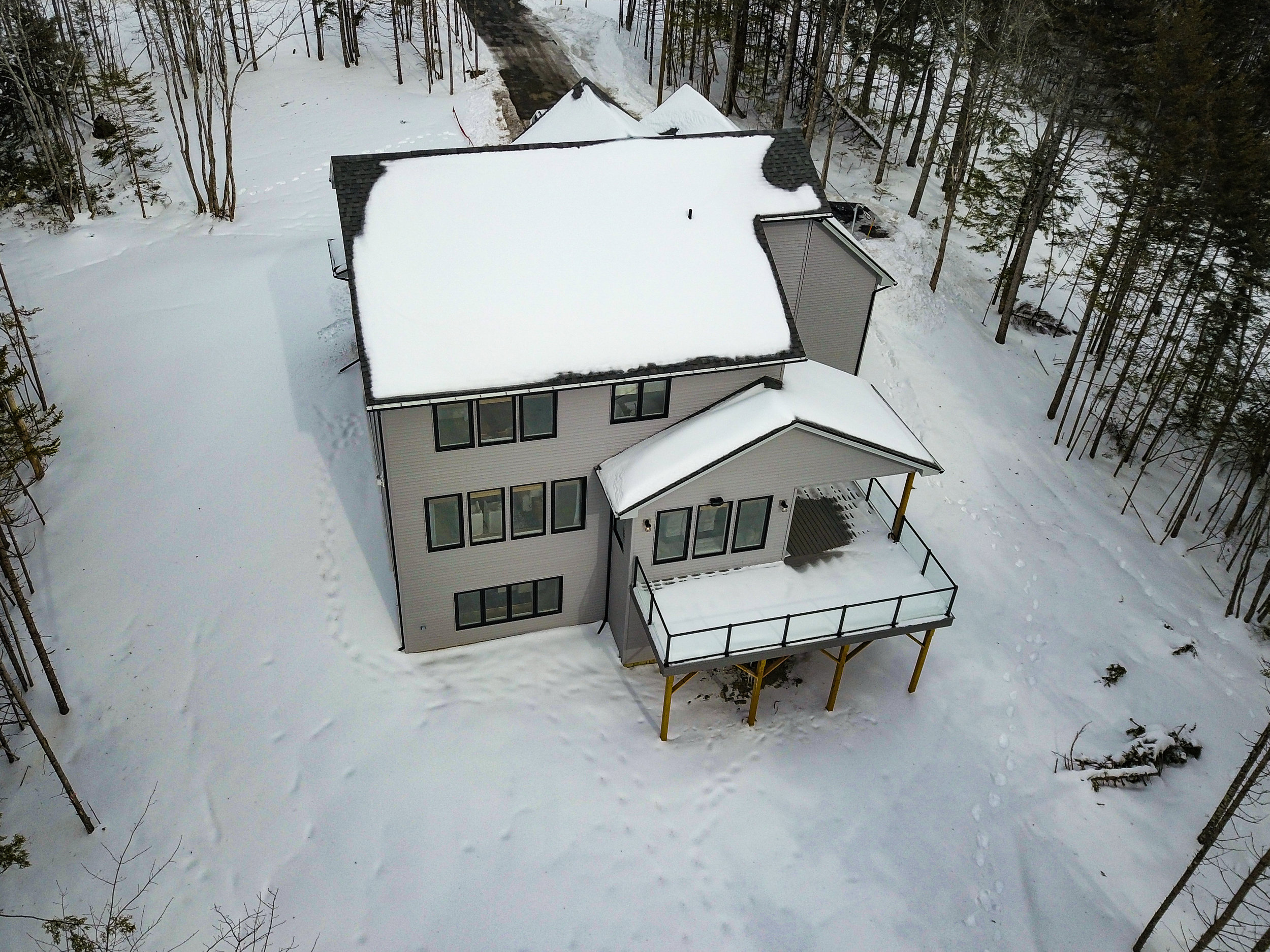 Exterior 0066.jpg