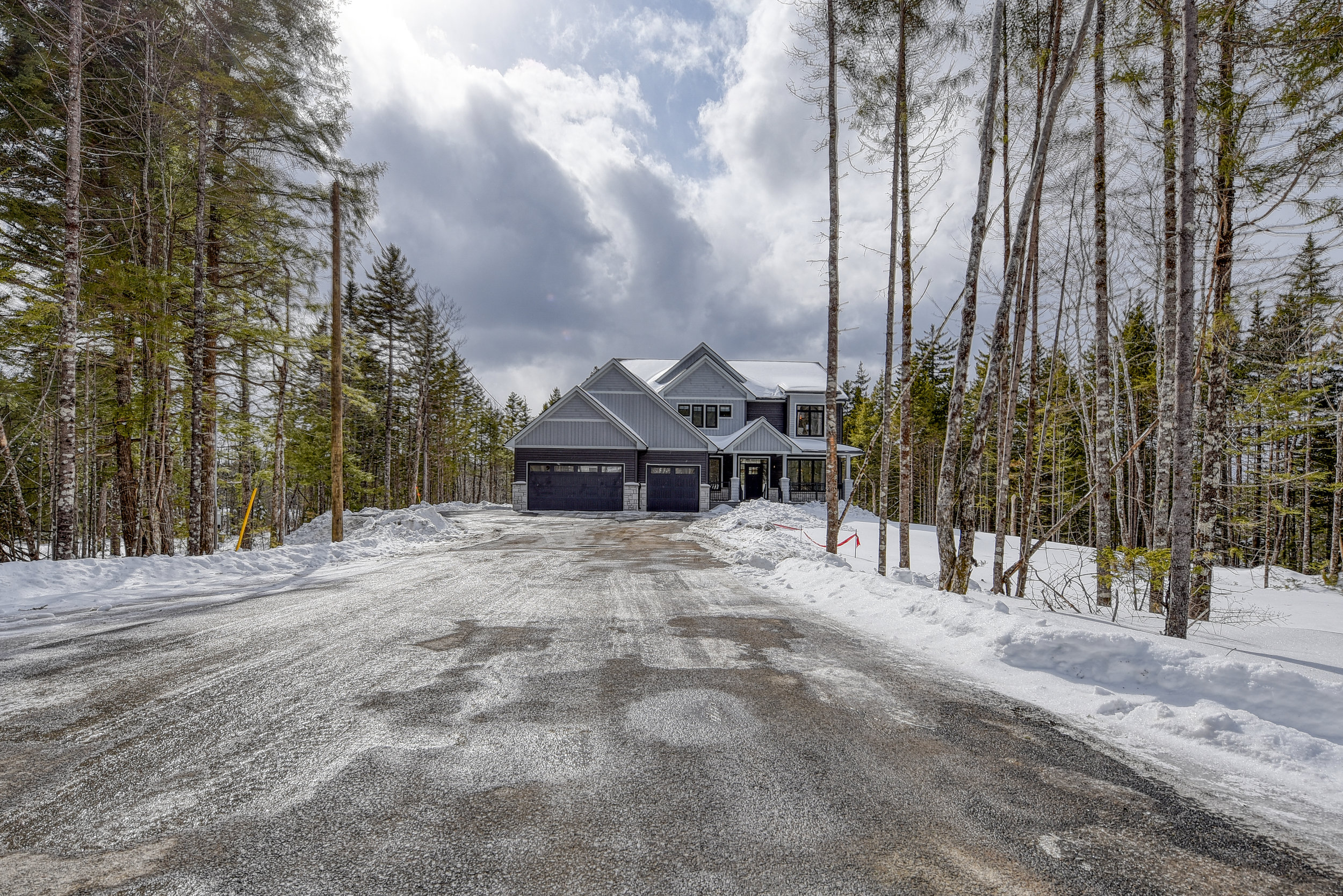 Exterior 9193 - Copy.jpg
