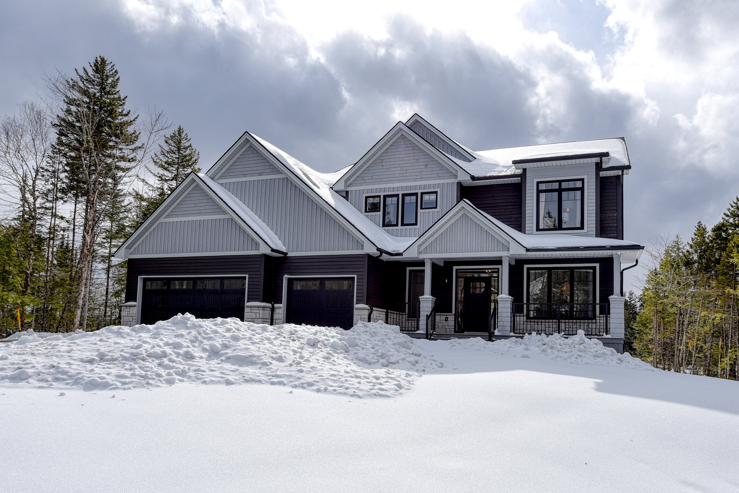 Exterior 9210.jpg