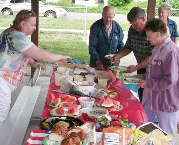 Nami Walworth Picnic